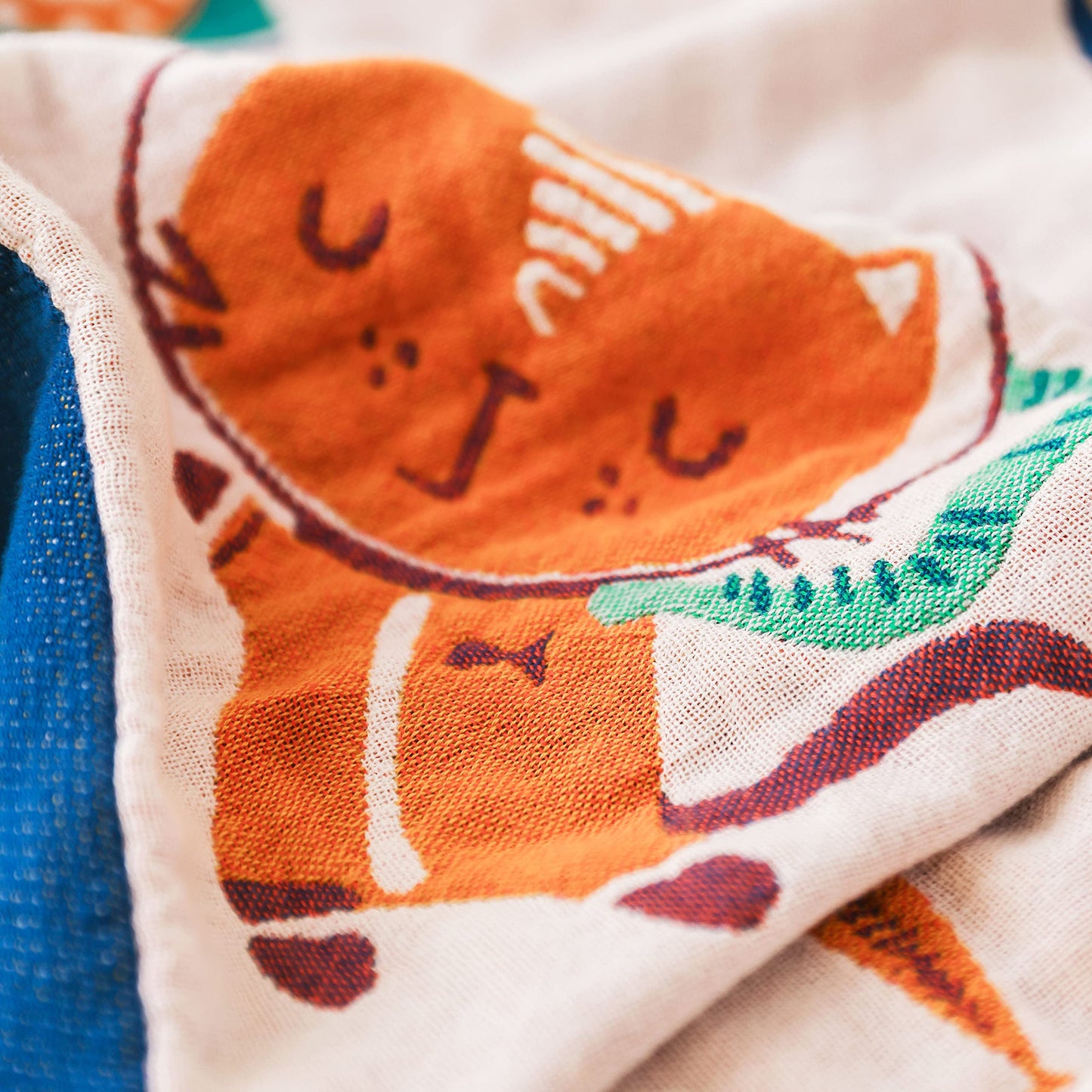 Scientific Sleep Underwater Scuba Cat Kitty Diver Submarine Fish Sea 100% Cotton Muslin Blanket Throw Cover for Bed Couch Sofa Cozy Soft Reversible Bedspread Coverlet Full Queen F/Q 80 in x 90 in
