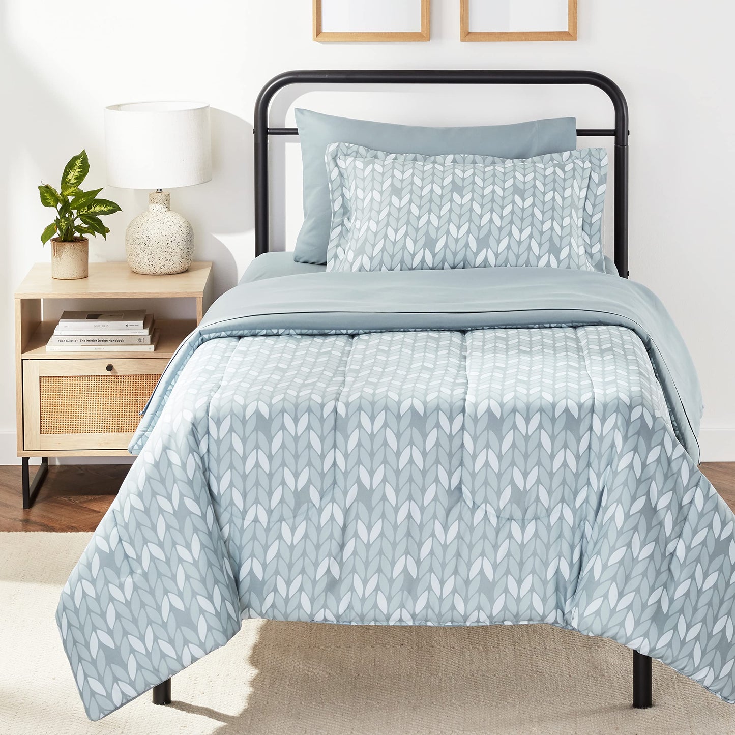 Amazon Basics Twin/Twin XL Comforter Bedding Set with Printed Sheets, 5-Piece, Gray Leaf, Lightweight Microfiber Bed-in-a-Bag, Machine Washable