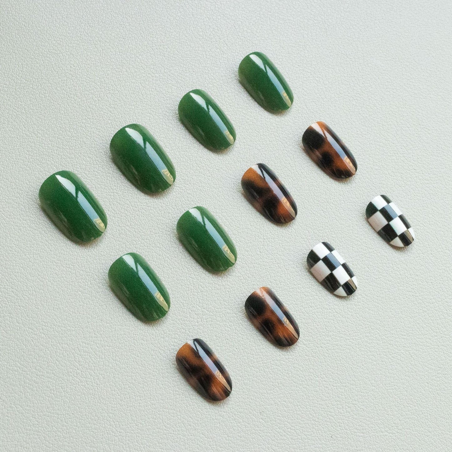 24Pcs Cute Press on Nails Short Oval Fake Nails with Flowers Checkered Leopard Print Stick on Nails Reusable Artificial Full Cover Glue on Nails Glossy Acrylic False Nails for Women