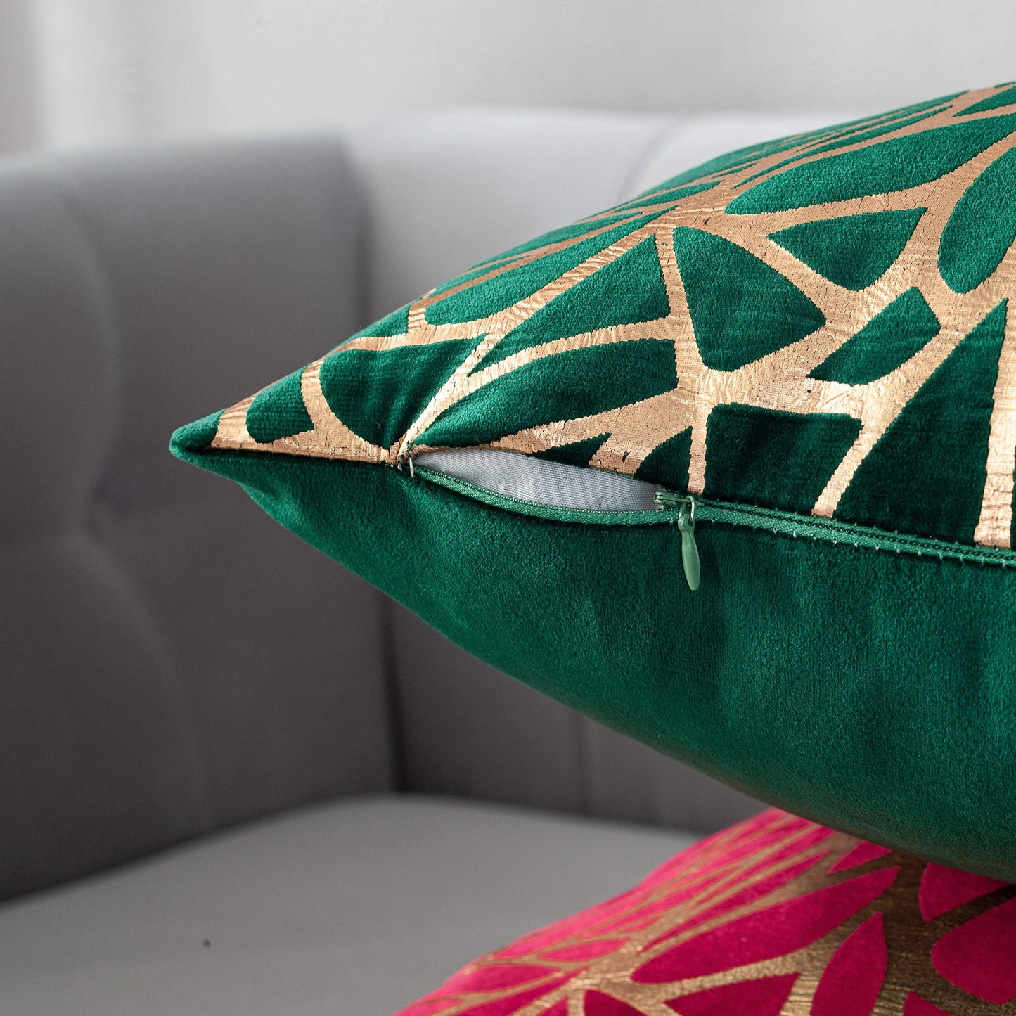 TAOSON Pack of 2,Irregular Abstract Lines Geometric Bronzing Printed Cozy Soft Throw Pillow Cases Cushion Covers Shells for Sofa Couch Bed Home Decoration 18 x 18 Inches, Green and Gold