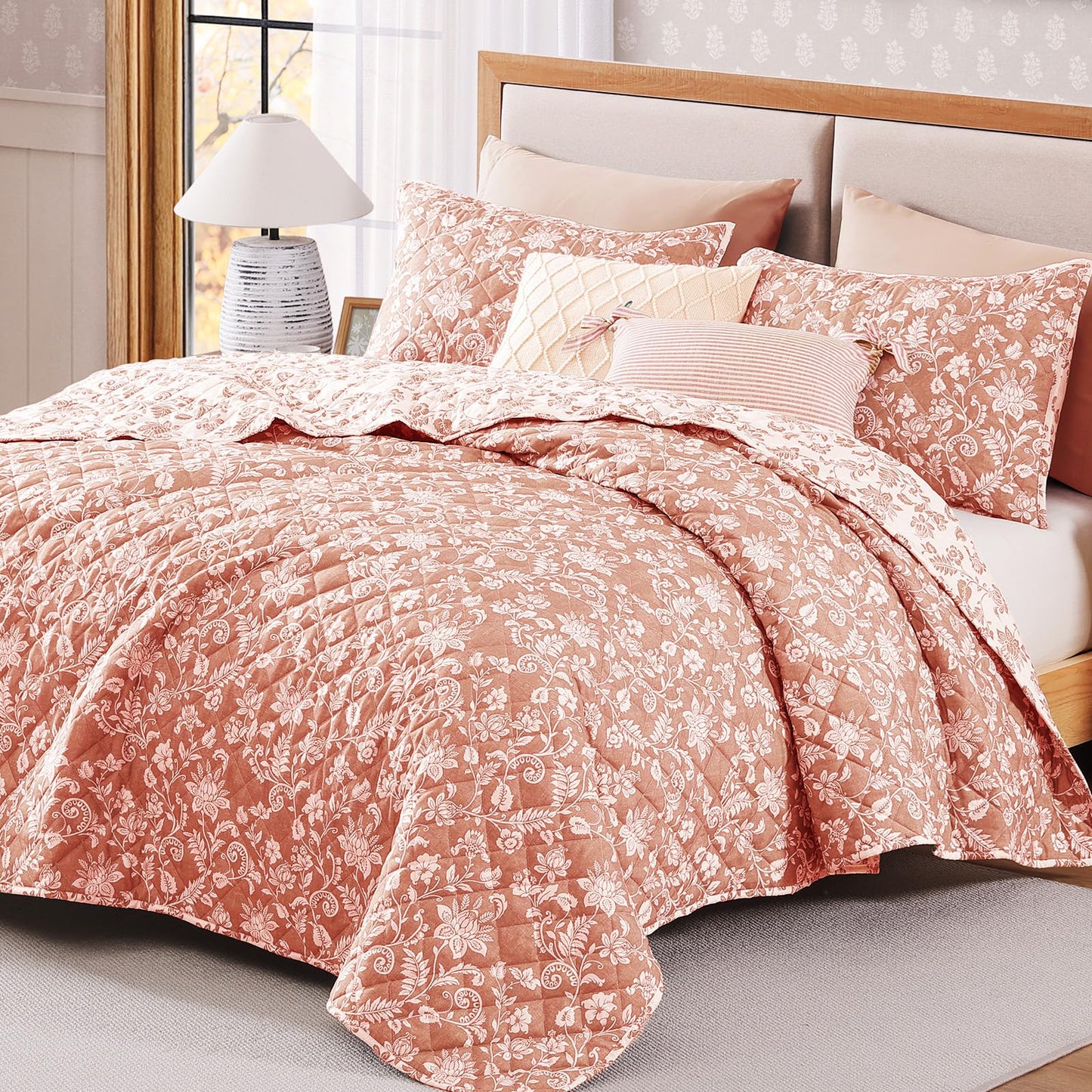 BLOOMHAVEN Quilt Set King Size, Clay Pink Floral Quilt Sets, Reversible Bedspread Lightweight and Breathable for All Seasons, Soft Quilted Bedspread with 2 Pillow Shams