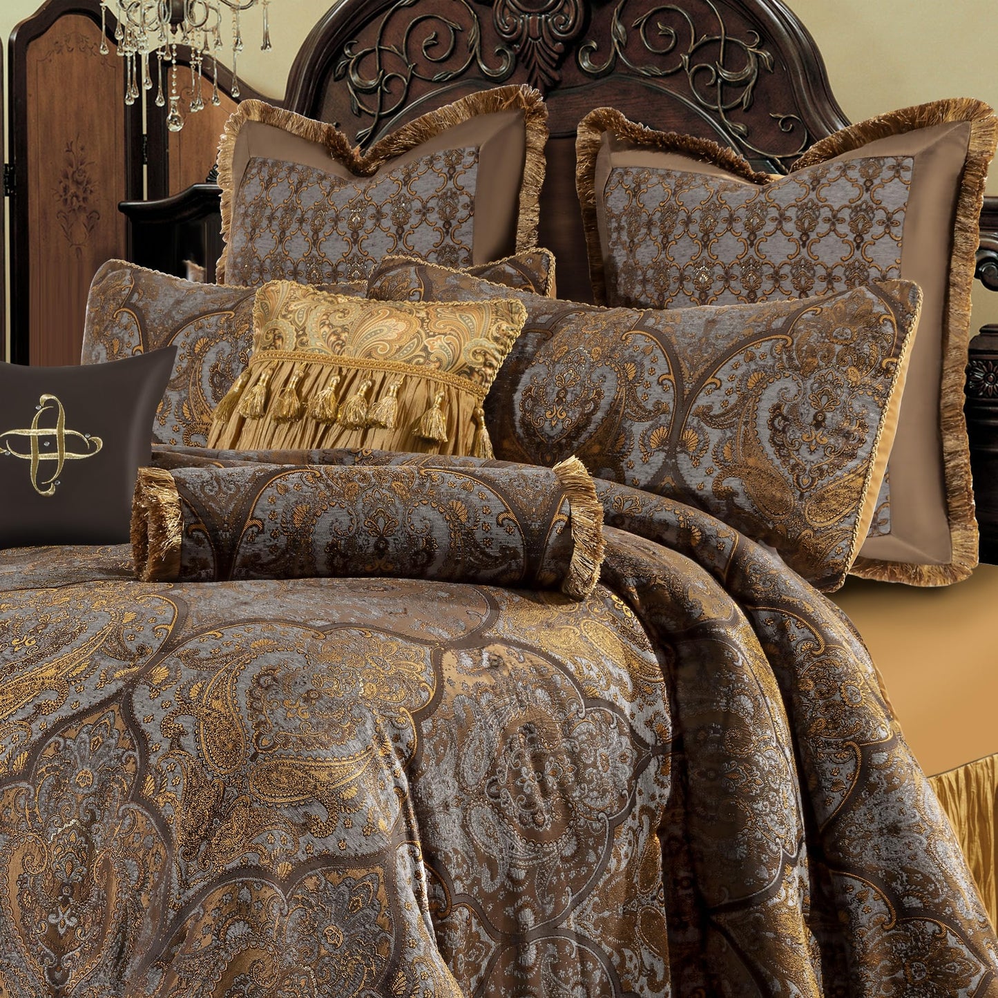 Loom and Mill 9-Piece Jacquard Comforter Set, Luxury Classic Antique Comforter Queen Sets, Ultra Soft Damask Bedding with Euro Shams, Bedskirt, Filled Decorative Pillow for Home (Bronze Gold, Queen)