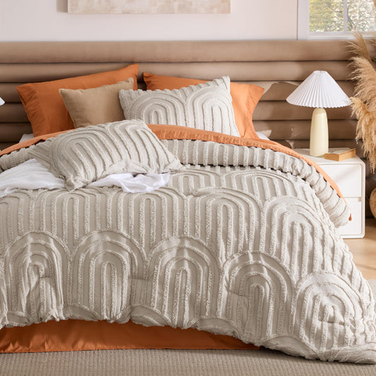Bedsure Boho Tufted Beige Comforter King Size, GentleSoft™ 3 Pieces Boho Farmhouse-Style Decor Bedding, Arch Bedding for All Seasons, 1 Bed Comforter, 2 Pillow Shams, 104x90 Inches