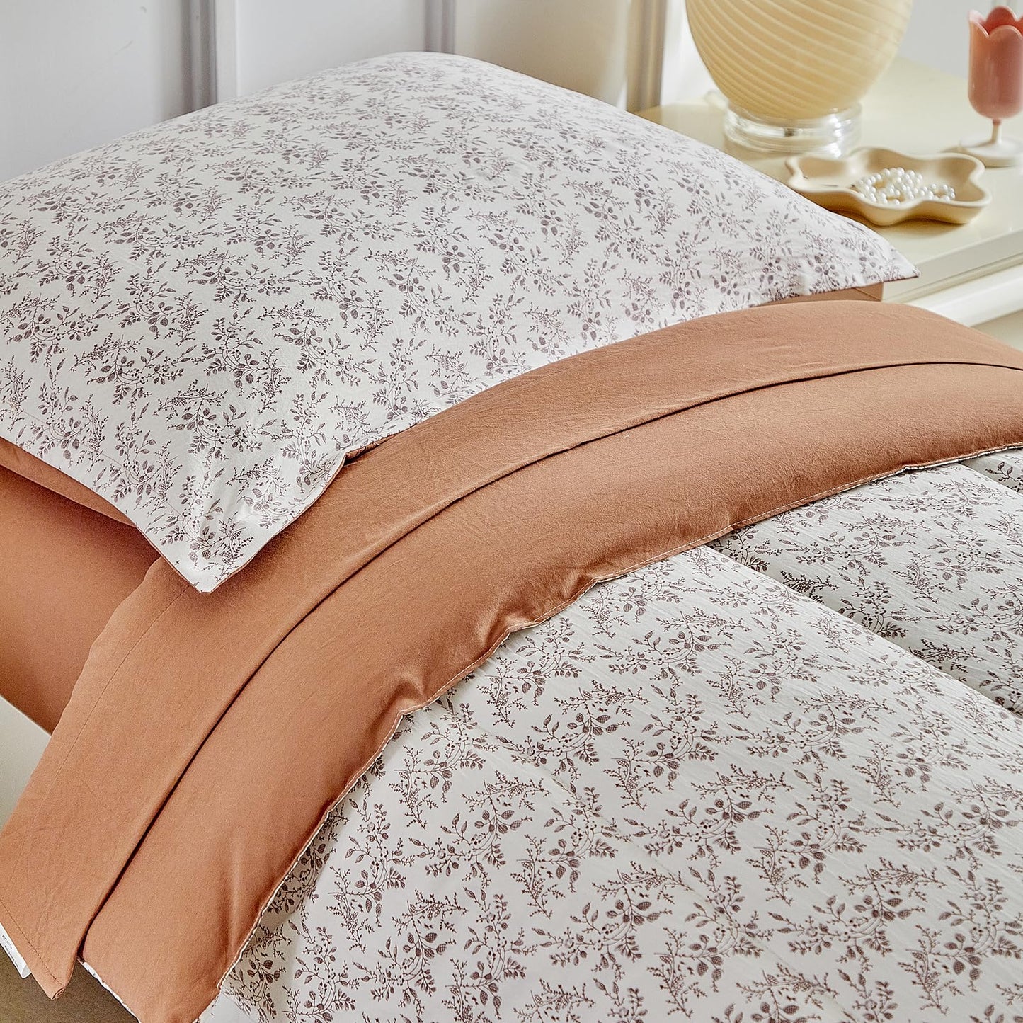 DuShow Toddler Bedding Set for Girls and Boys,4 Piece Bed-in-a-Bag Toddler Comforter Sets,Tan Leaf Crib Bedding Sheets Set,Include Quilt Comforter,Flat Sheet,Fitted Sheet,Pillowcase