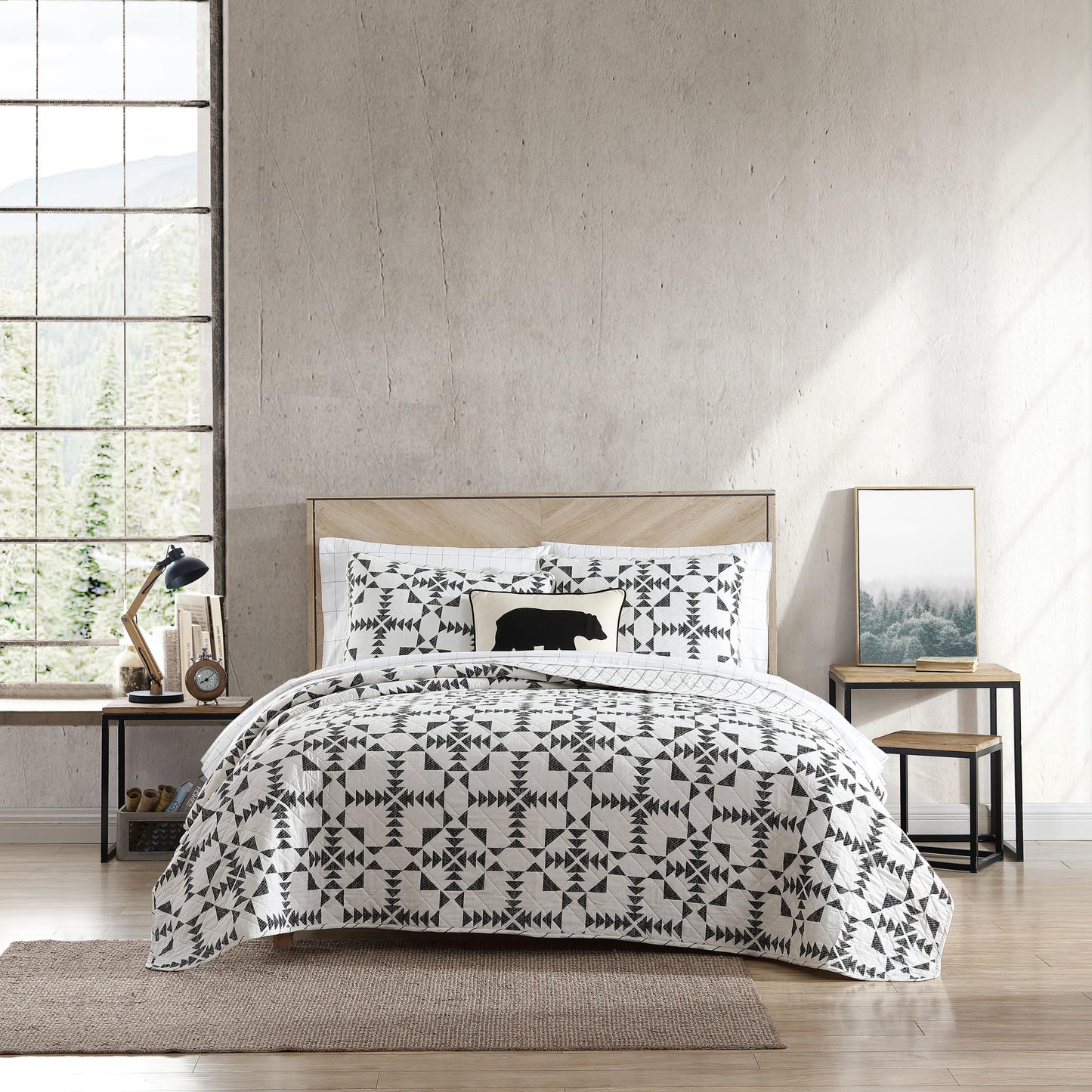 Eddie Bauer - Queen Quilt Set with Shams, Reversible Cotton Bedding, Lightweight All-Season, Pre-Washed, Arrowhead Charcoal