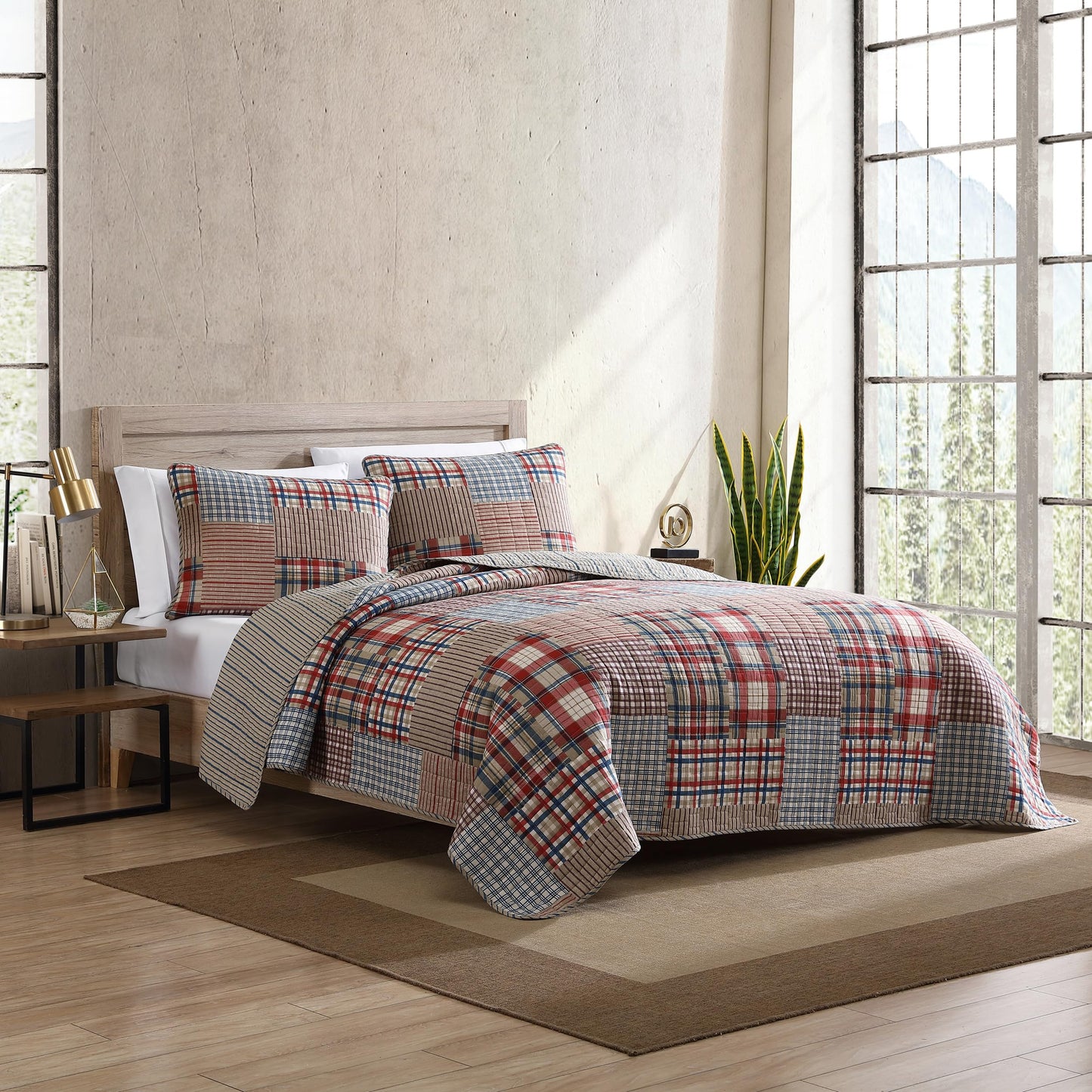 Eddie Bauer - Queen Quilt Set with Shams, Reversible Cotton Bedding, Lightweight All-Season, Pre-Washed, Hawthorne Brown