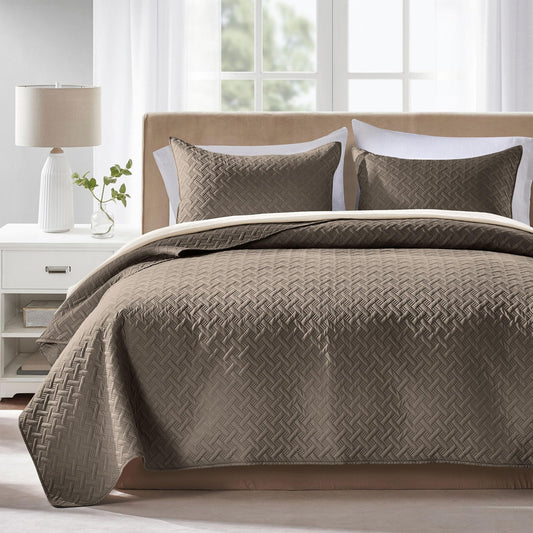 FLYMME Quilts Queen Size,Lightweight Mocha Brown Bedspreads,Basket Weave Pattern,Ultra Soft Microfiber Bed Coverlet 3 Pieces for All-Seasons (1 Quilt,2 Shams)