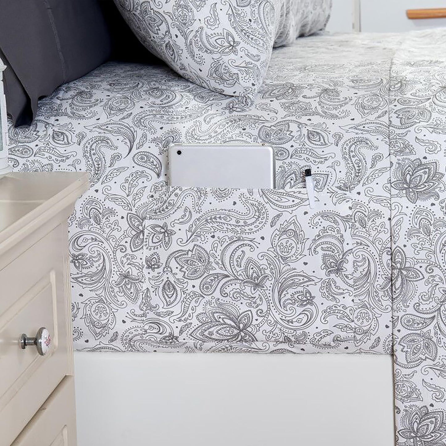 Elegant Comfort Softest and Coziest 6-Piece Sheet Set - 1500 Premium Hotel Quality Microfiber - Deep Pocket, Wrinkle Resistant 6-Piece Paisley Pattern Bed Sheet Set, Queen, Paisley Gray
