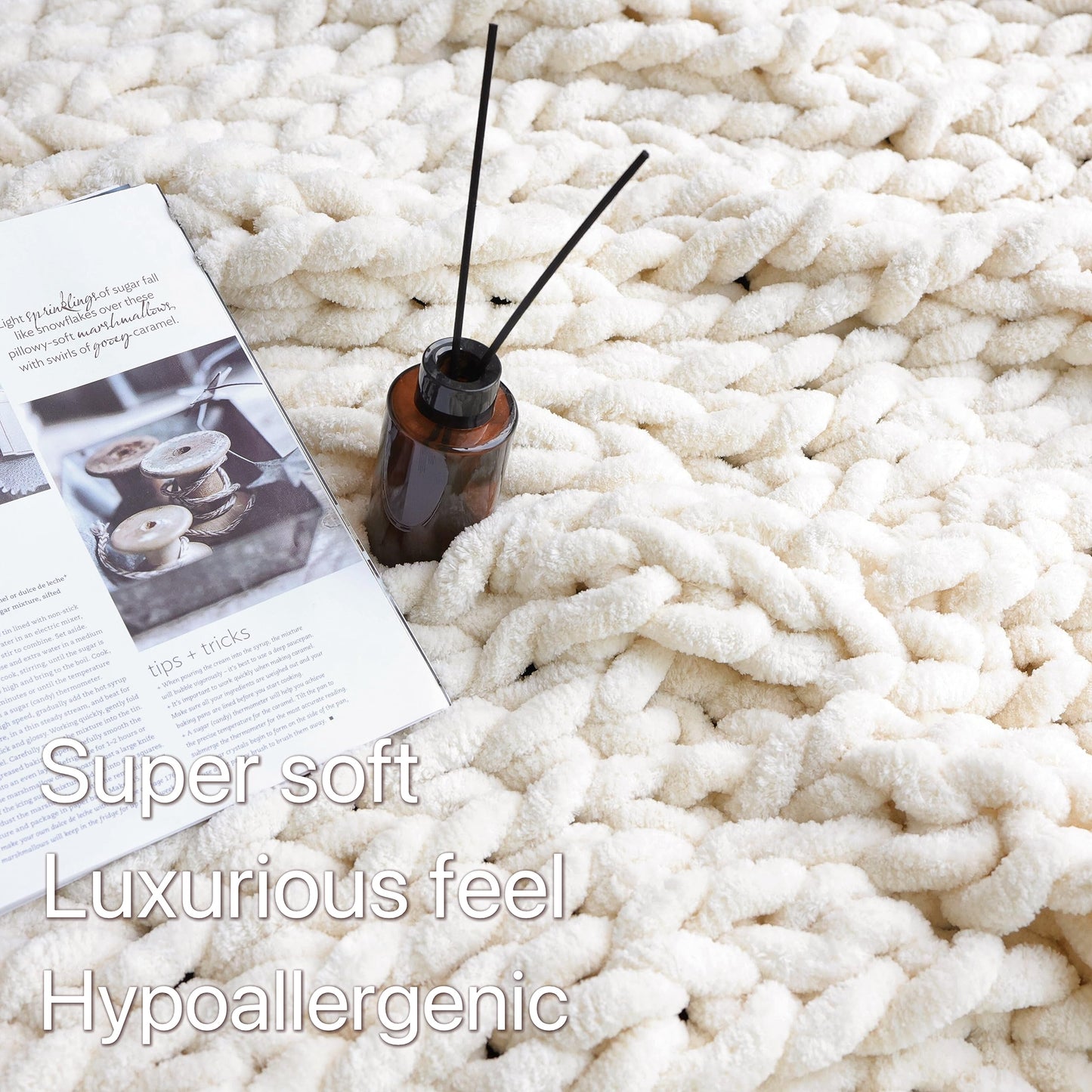 Maetoow Chenille Chunky Knit Blanket Throw （40×50 Inch）, Handmade Warm & Cozy Blanket Couch, Bed, Home Decor, Soft Breathable Fleece Banket,Graduation Gifts, Cream
