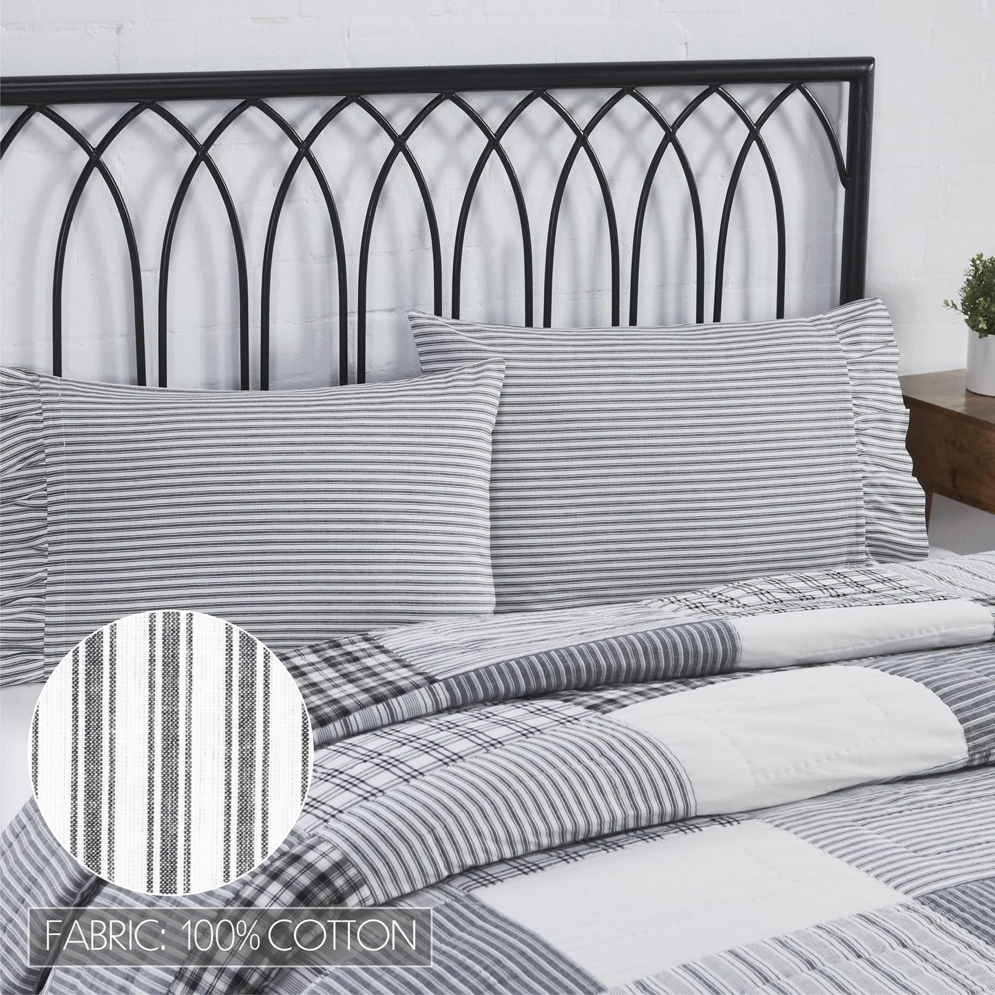 VHC Brands Sawyer Mill Black 5 Piece Queen Quilt Set (1 Queen Quilt, 2 Standard Shams, 2 Standard Pillowcase)