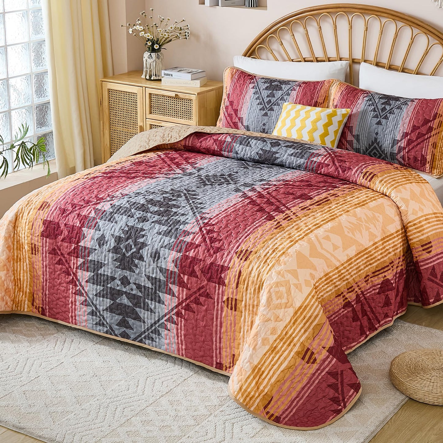 Dintszyayue Red Boho Quilt Set King,3 Pieces Aztec Texture Bedspread Western Quilt Set,Soft Reversible Lightweight Bohemian Coverlet Bedding Set for All Seasons(110"x90")