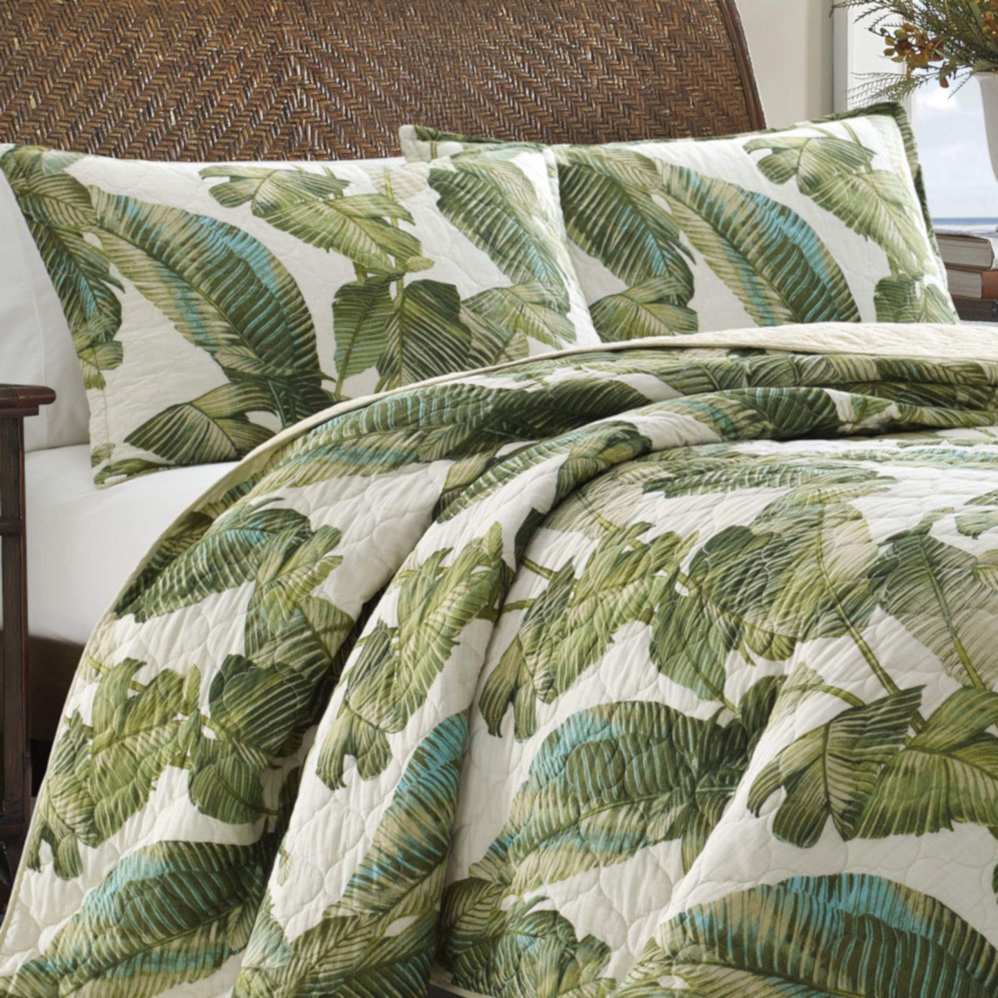 Tommy Bahama - Queen Quilt Set, Reversible Cotton Bedding with Matching Shams, Soft All Season Bedspread, Coastal Bedding Set (Fiesta Palms Green, Queen)