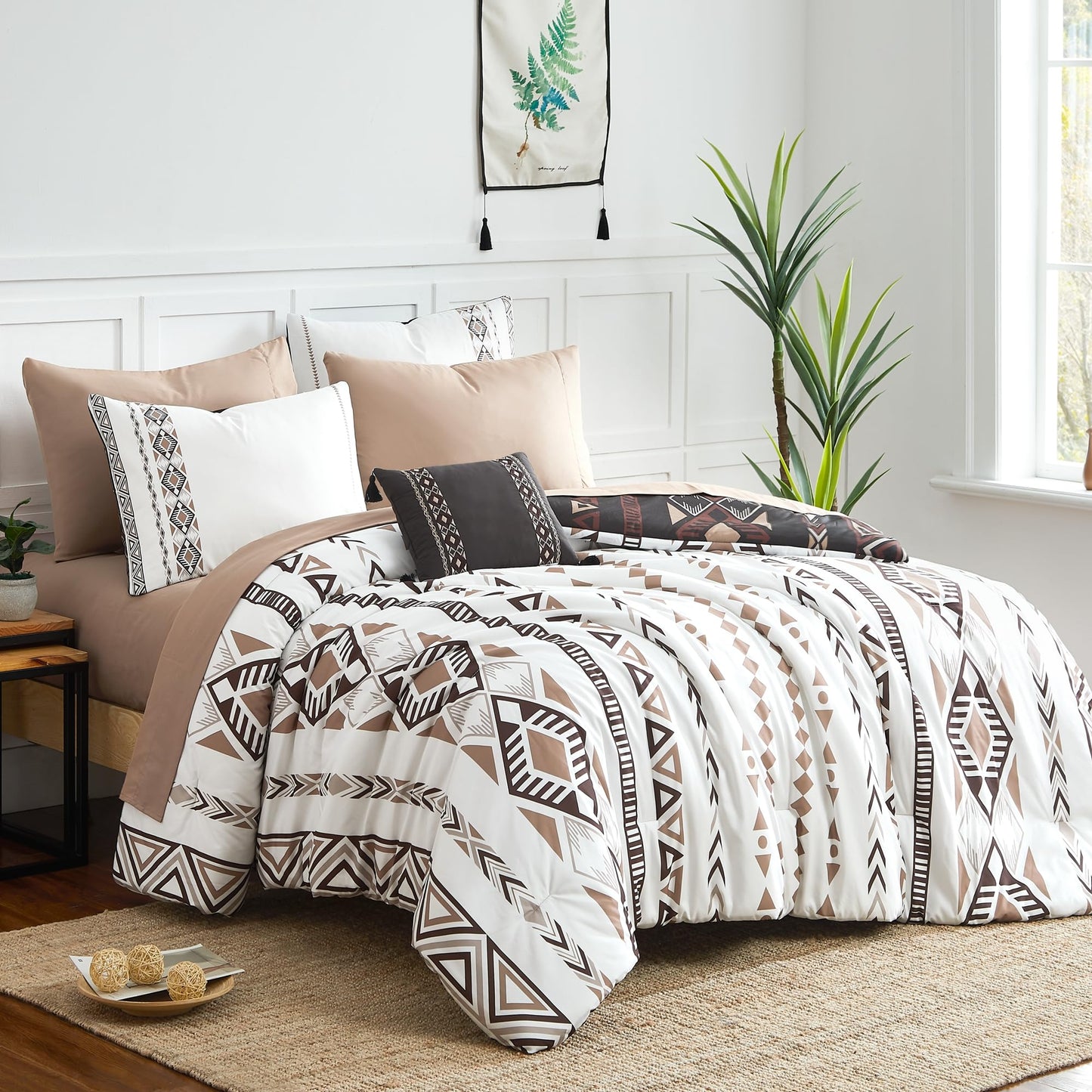 Geniospin King Size Comforter Set- 7 Pieces Boho Bed in a Bag, Western Bedding Set for All Seasons, Reversible Aztec Bedding, Lightweight Comforter Bed Set with Sheets, Pillowcases & Shams