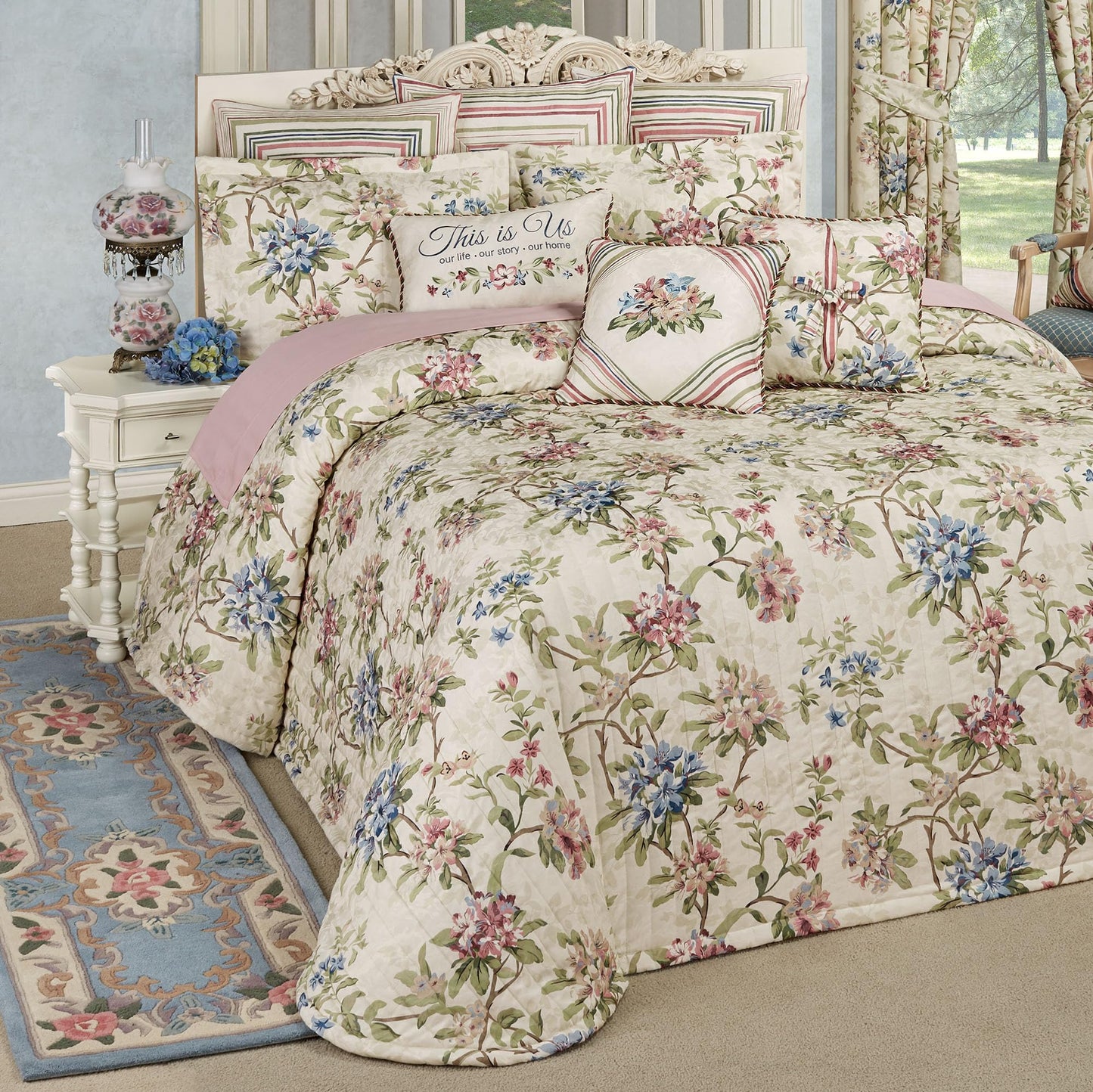 Touch of Class Chatsworth Cottage Polyester Bedspread, King, 3 Pc Set