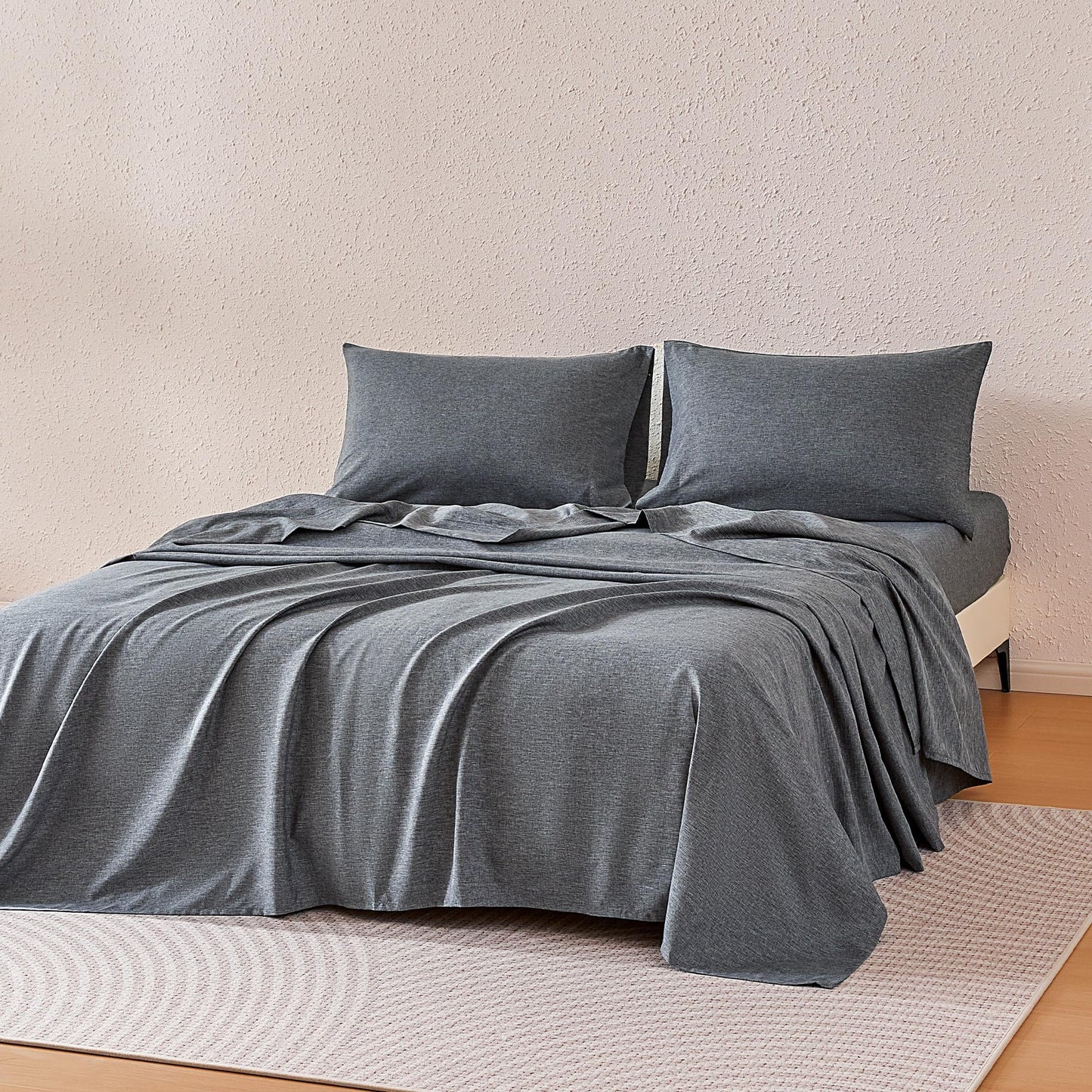 Amazon Basics Sheet Set Cationic 4-Piece Bedding Set, Wrinkle Free and Easy Fit, Easy Care Bedding with 1 Deep Pocket Fitted Sheet, 1 Flat Sheet, and 1 Pillowcases, King, Dark Gray