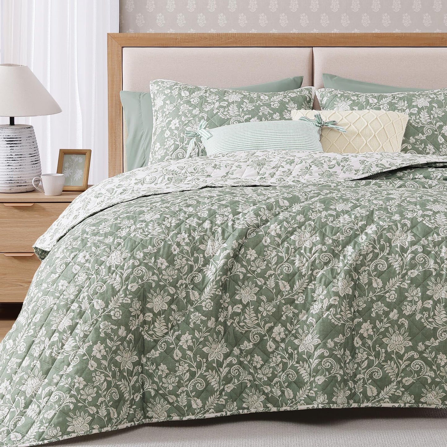 BLOOMHAVEN Quilt Set Queen Size, Green Floral Quilt Sets, Reversible Bedspread Lightweight and Breathable for All Seasons, Soft Quilted Bedspread with 2 Pillow Shams