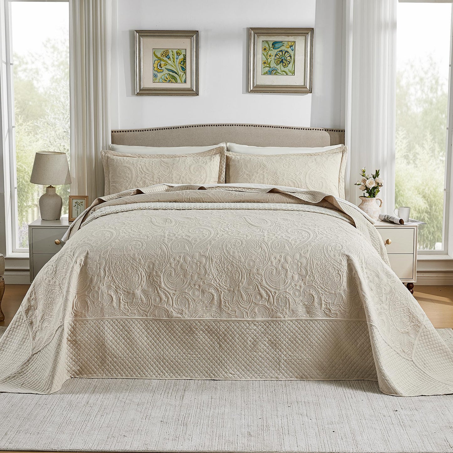 Qucover Alaska King Bedspread 132x 120, Oversized King Bedspread Extra Wide, 3 Piece Soft Microfiber Lightweight Oversized King Quilts Bedding Set, Quilting Paisley Pattern, with Pillow Shams, Beige