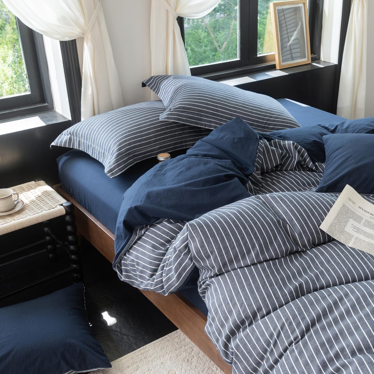 Warm Moment Reversible Duvet Cover Set 100% Washed Cotton Blue Stripe Linen Feel Duvet Cover Queen Size with Zipper Closure & 2 Pillow Shams,Navy/White Stripe Reverse Solid Navy