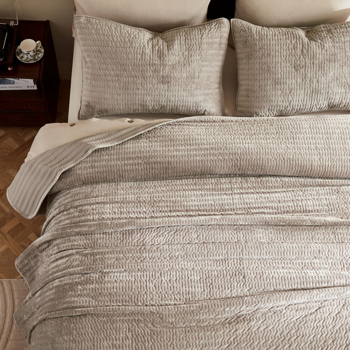 WDCOZY Velvet King Size Quilt Set - Beige Striped Pick Stitch Soft Lightweight Bedspread, Neutral Channel Farmhouse Country Rustic Coverlet, Modern Bedding Warm Thin Comforter, 3 Pieces