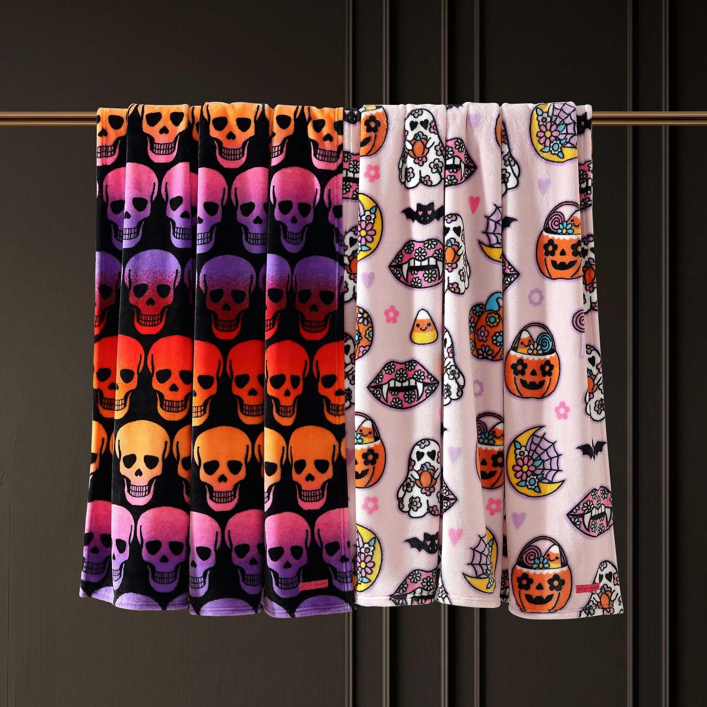 Betsey Johnson - Blanket, Buttery-Soft Throw Blanket for Couch or Bed, Boldly Plush & Oversized Bedding (Retro Halloween Pink, 50" x 70")