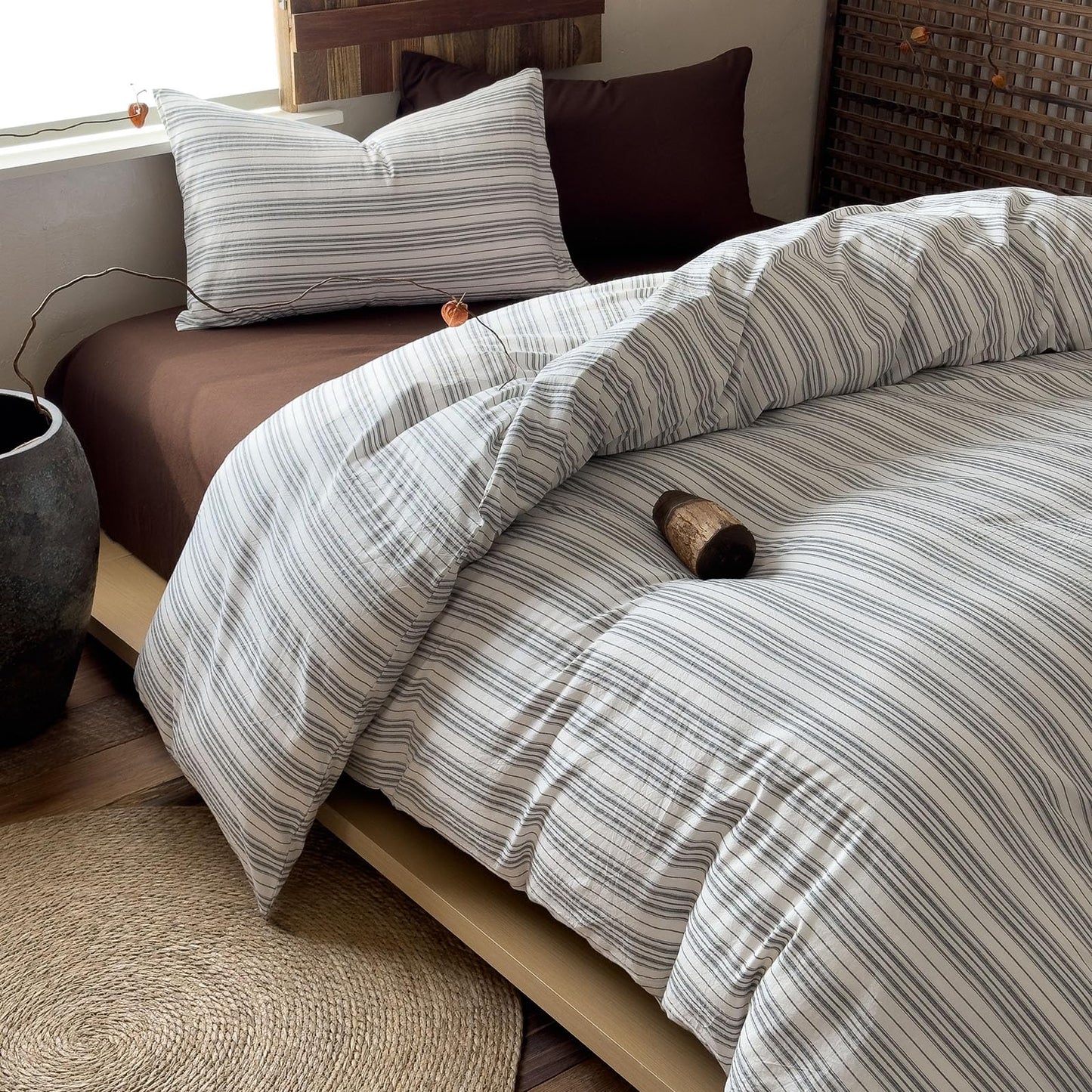 VM VOUGEMARKET Striped Duvet Cover Set, 100% Washed Cotton Textured Minimalist Bedding Set, Ticking Pinstripe Farmhouse, 3 Pieces, White Black Stripes, Queen Size