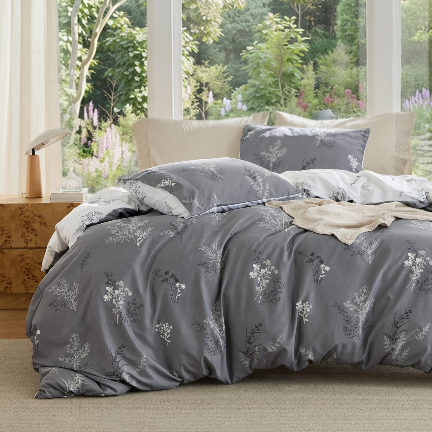 Bedsure Duvet Cover King Size - Reversible Floral Duvet Cover Set with Zipper Closure, 3 Pieces Grey Bedding Set with 8 Corner Ties and 2 Pillowcases 20"x36"