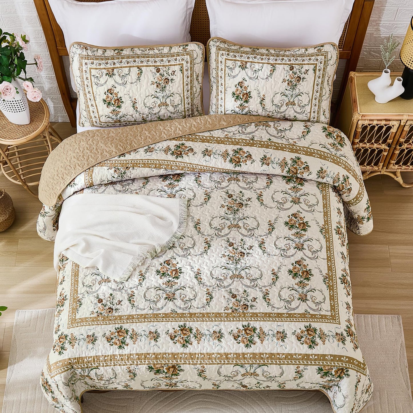 Anibedding Floral Quilt Set King Size, Retro Brown Flower Pattern Quilts Bedspread,Soft Microfiber Lightweight Bed Cover for All Season(King, 104"x90")