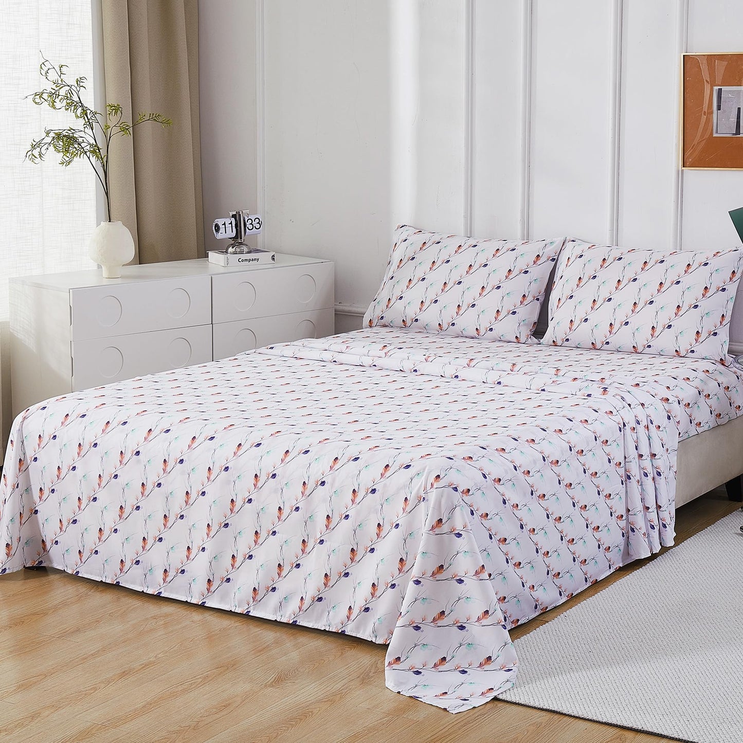 Softan Floral Full Sheet Set, Cozy Microfiber Pastel Blooms Printed Fitted Bed Sheet with 15" Deep Pockets & Non-Slip Straps, Feather Patterned Sheets & Pillowcase Set