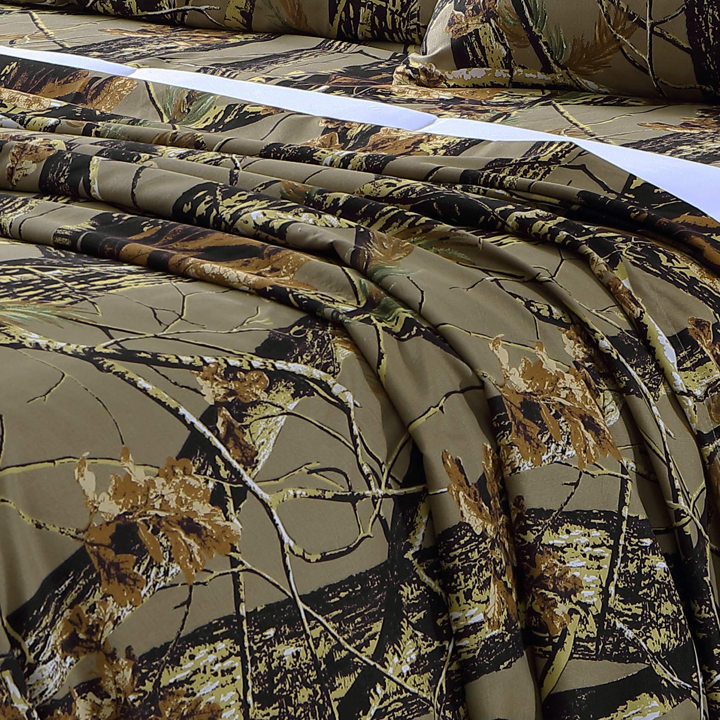 Chezmoi Collection Salem 4-Piece Cabin Lodge Forest Woods Sheet Set - Nature Camo Tree Leaves Printed Soft Microfiber Sheets - Queen, Natural