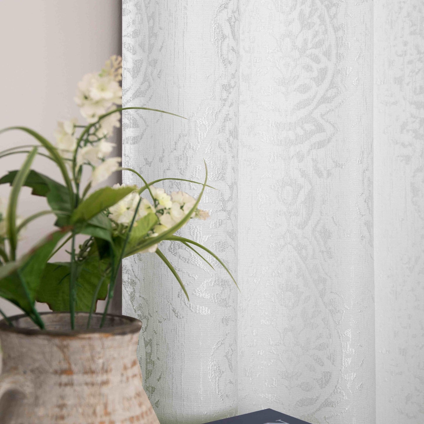 Mrs.Naturall Off White Curtains 84 Inches Long for Bedroom,Jacquard Embossed Damask Moroccan Semi Room Darkening Boho Pattern Design Curtains 84 Inch Length 2 Panels Set,Cream Ivory