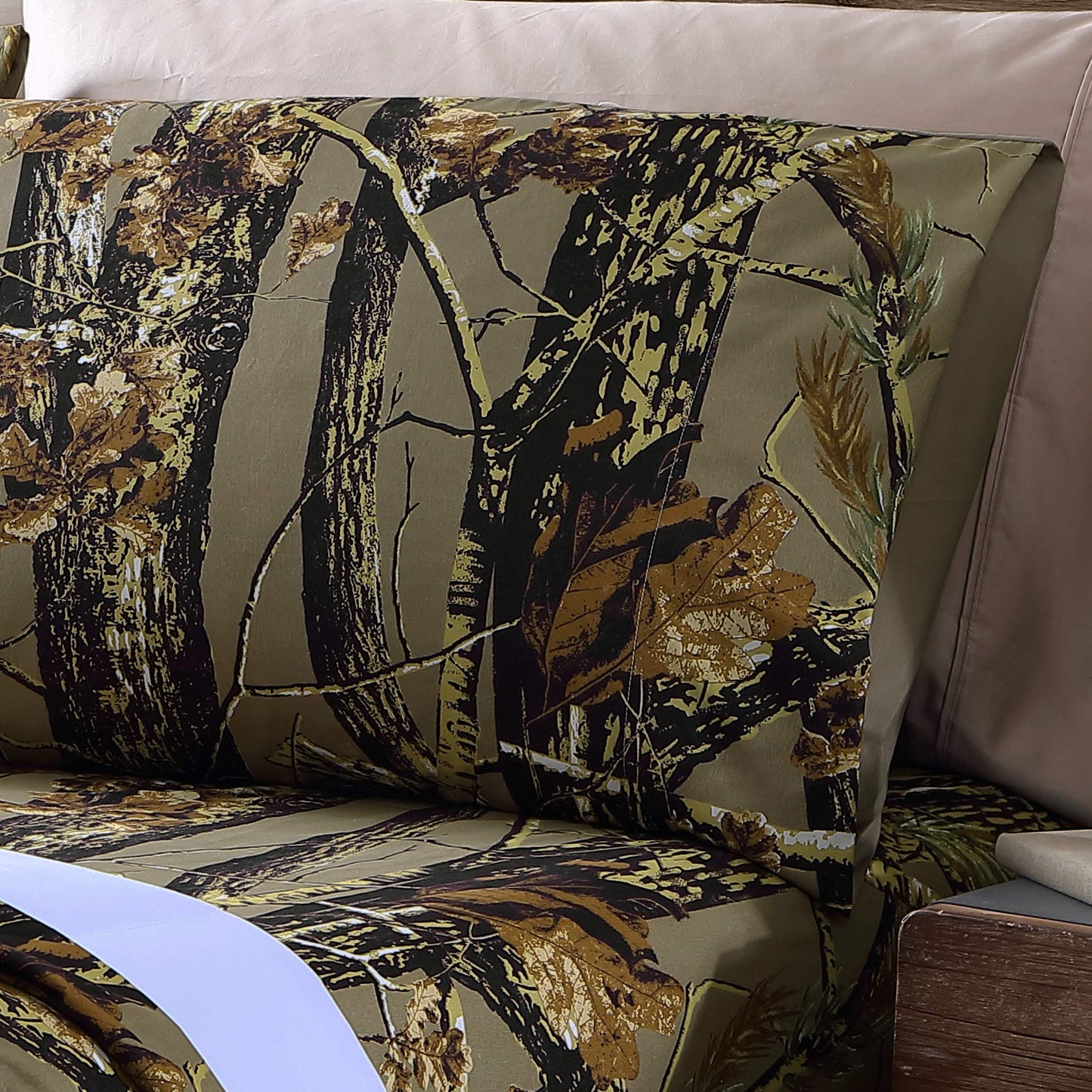 Chezmoi Collection Salem 4-Piece Cabin Lodge Forest Woods Sheet Set - Nature Camo Tree Leaves Printed Soft Microfiber Sheets - King, Natural