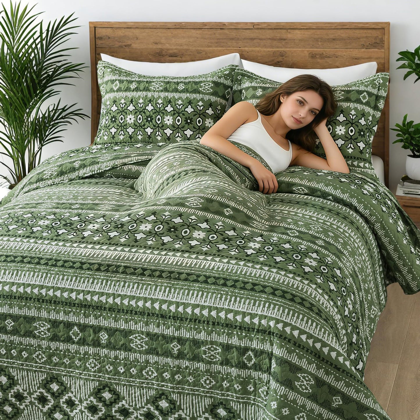 BEDIFANY Green Queen Comforter Set 3 Pieces, Boho Microfiber Queen Size Quilts for Bed, Lightweight Quilted Bedspread for All Season, Olive Green