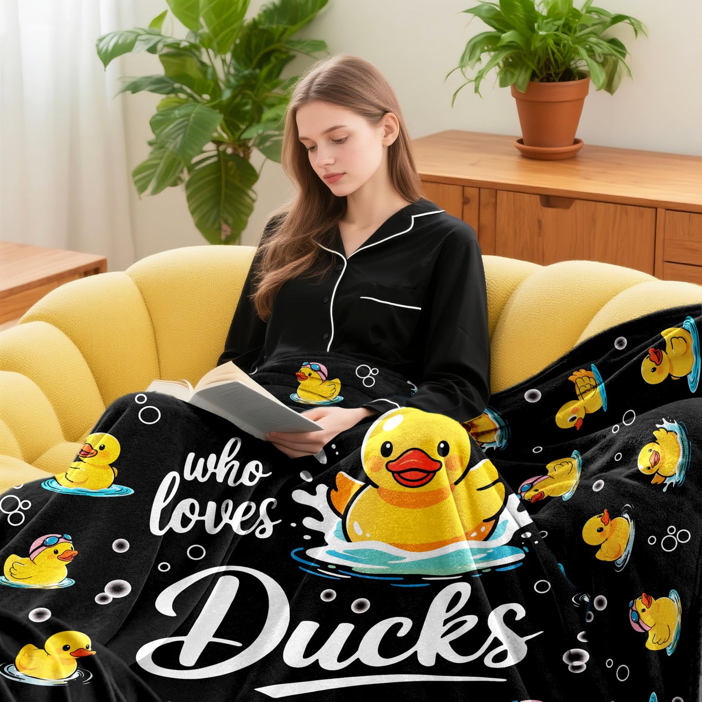 Tinerpoim Duck Blanket Gifts Soft Flannel Duck Throw Blanket Stuff Decor for Girls Women Kids Adults Black 50"x40"
