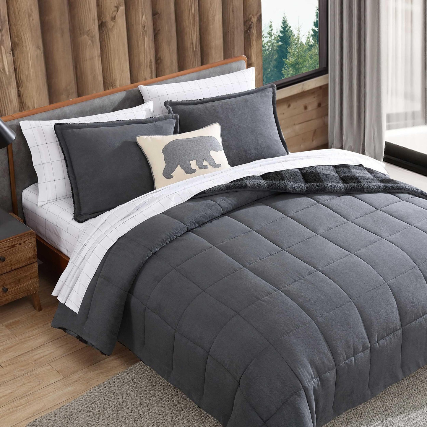 Eddie Bauer - Queen Comforter Set, Microsuede Bedding with Soft Plush Faux Shearling Reverse, 3 Piece Bed Set with Matching Pillowcases (Cabin Plaid Grey)
