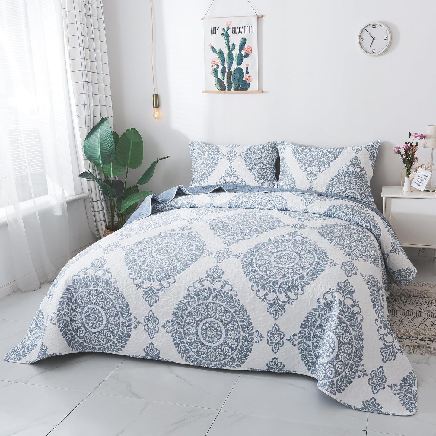 Travan 3-Piece Quilt Set Quilted Bedspread Lightweight Coverlet Set Floral Printed Oversized Quilted Bedding Set with Shams for All Season, Blue Floral, King Size