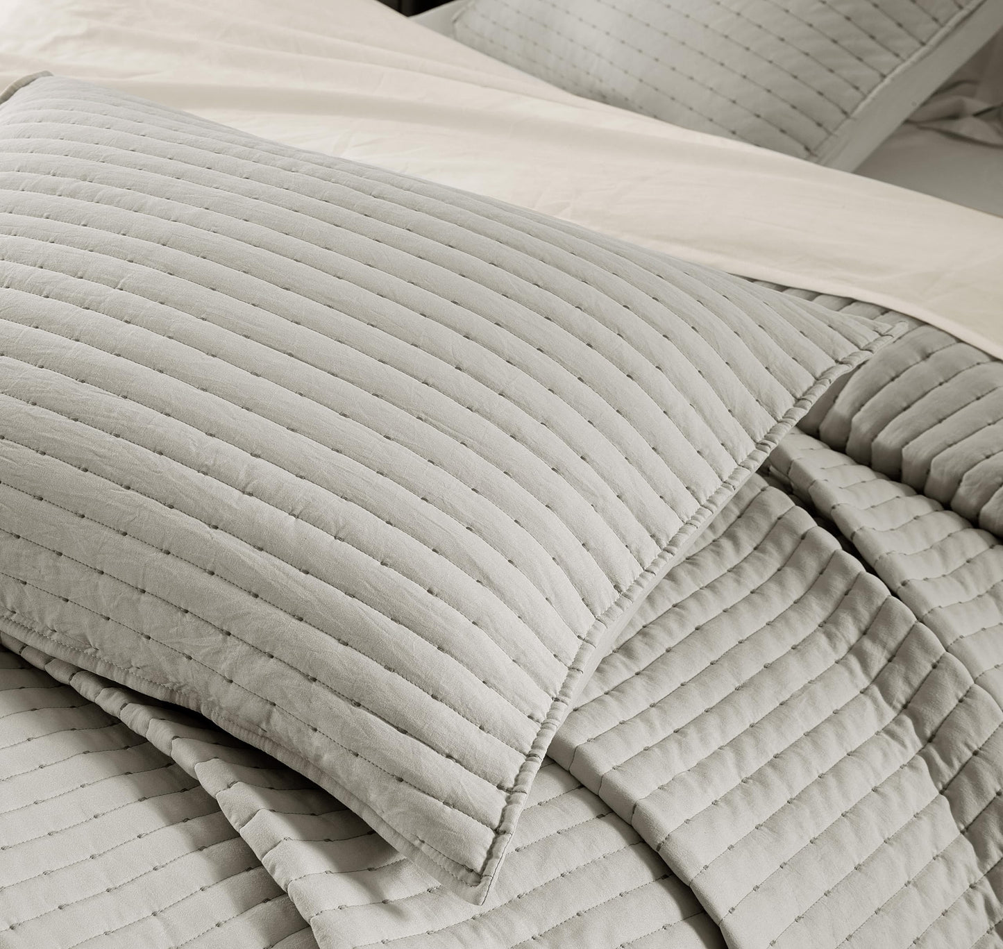 COOLXTRA Lightweight Quilted Bedspread Quilt Set, Pre-Washed Brushed Microfiber, Handmade-Look Stitching, All-Season Decorative Coverlet with 2 Pillow Shams, Oversized Queen, Grey