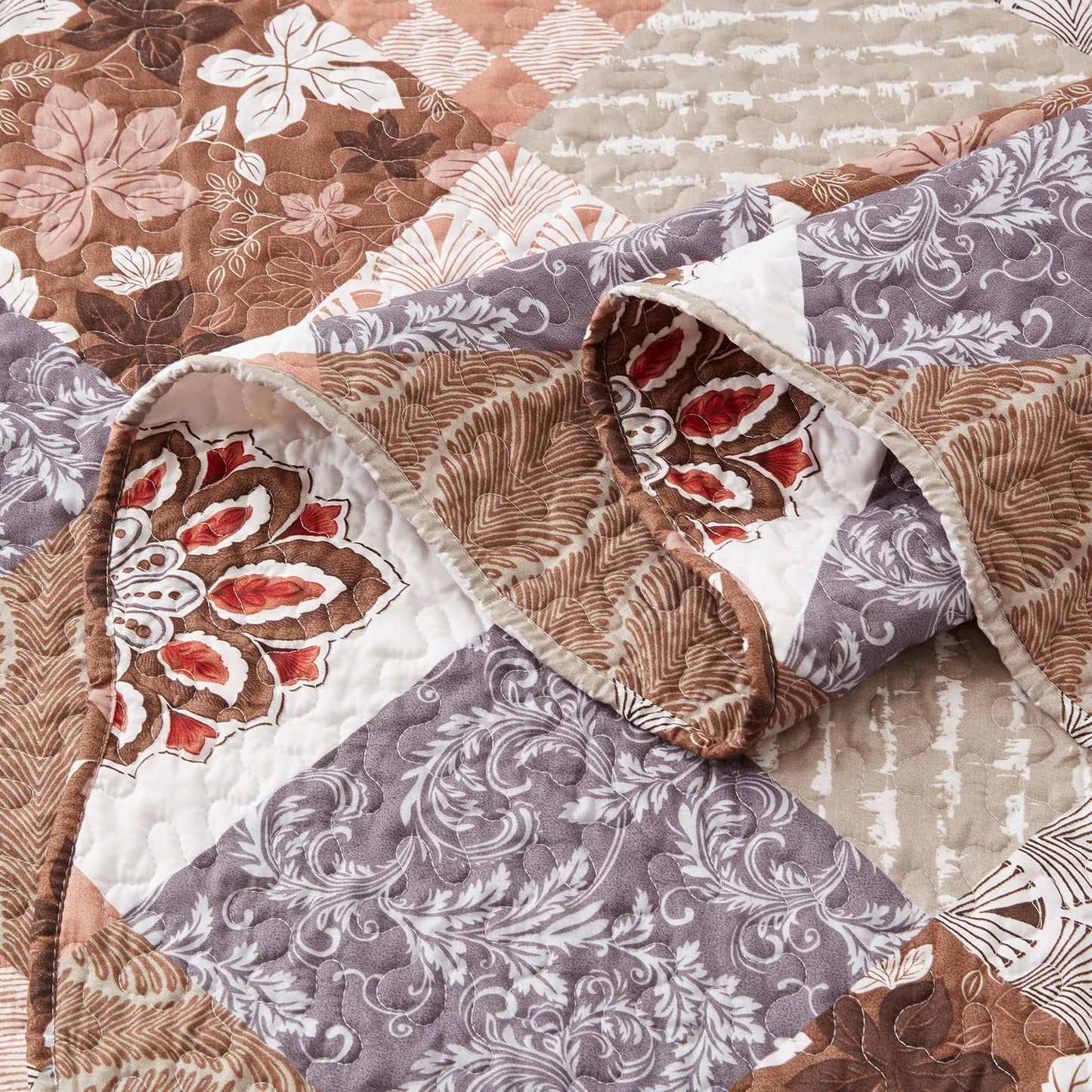 King Size Quilt Set 3 Pieces Lightweight Reversible Bedspread-98''x106'' Soft Patchwork Floral Coverlet Luxurious Warm Microfiber Bed Cover for All Seasons Brown Bedding Set(1 Quilt,2 Pillow Shams)