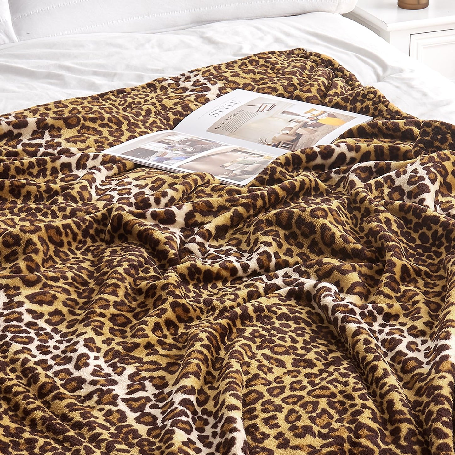 Edenleaf Leopard Print Blanket Fleece Throw for Bed Sofa Travel and Camping, Super Soft Cozy Fluffy Plush Cheetah Print Blanket for All Seasons 50"x60" (Dark Brown)
