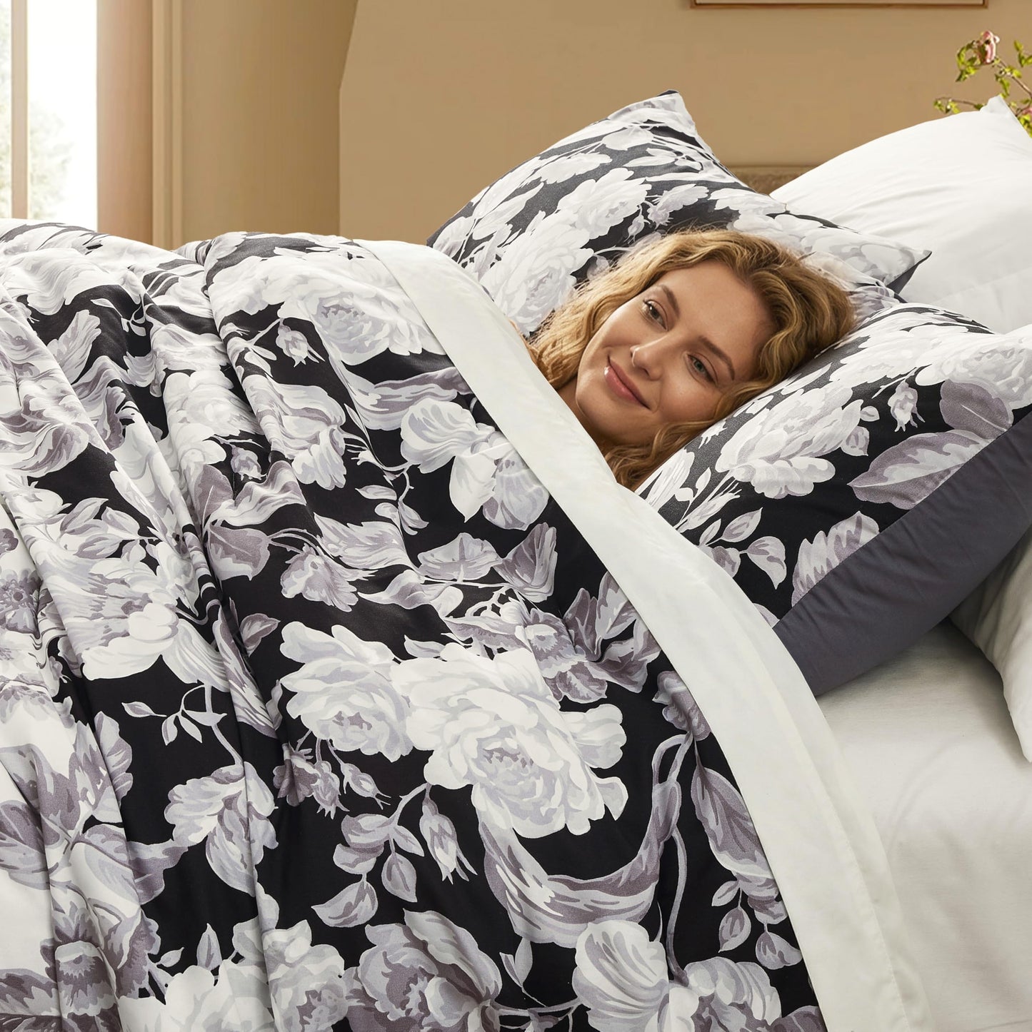 Wonderful Black and White Floral Comforter Set Queen - 3 Pieces Botanical Floral Printed Bedding with Pillow Sham, Morden Farmhouse Flowers Bedding Sets for All Season
