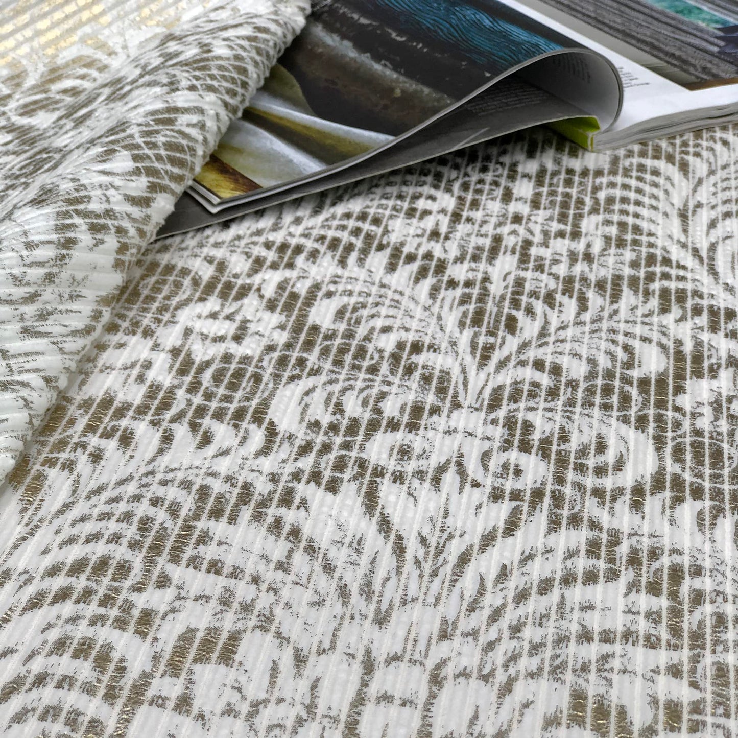 always4u 100% Blackout Damask Foil Print White and Gold Ridged Velvet Curtains 84 Inches Long Drapes 2 Panels Shiny Metallic Window 54 * 84 Inches