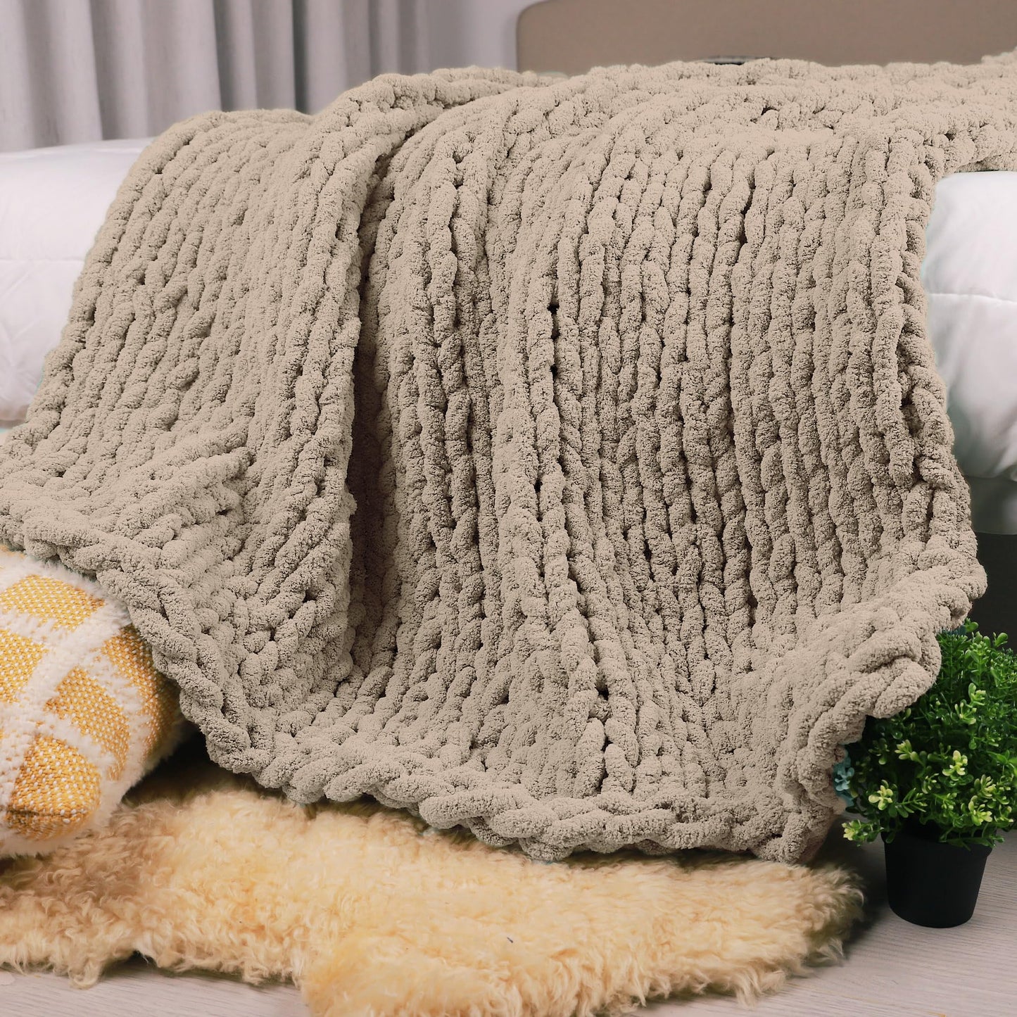 Carriediosa Chunky Knit Throw Blanket 50" X 60", 100% Hand Made Large Chenille Loop Yarn Soft Fluffy Throws for Couch Sofa Bed, Big Crochet Cozy Heavy Thick Cable Woven Blankets, Taupe