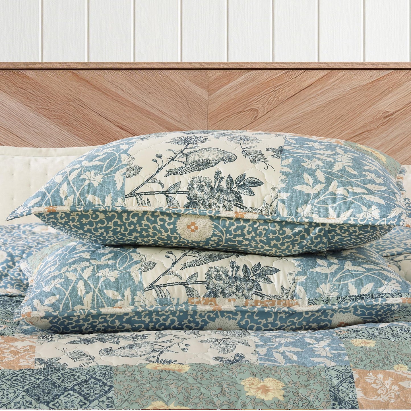 BLOOMHAVEN Quilt Set Queen Size, Patchwork Green Floral Quilt Sets, Reversible Bedspread Lightweight and Breathable for All Seasons, Soft Quilted Bedspread with 2 Pillow Shams