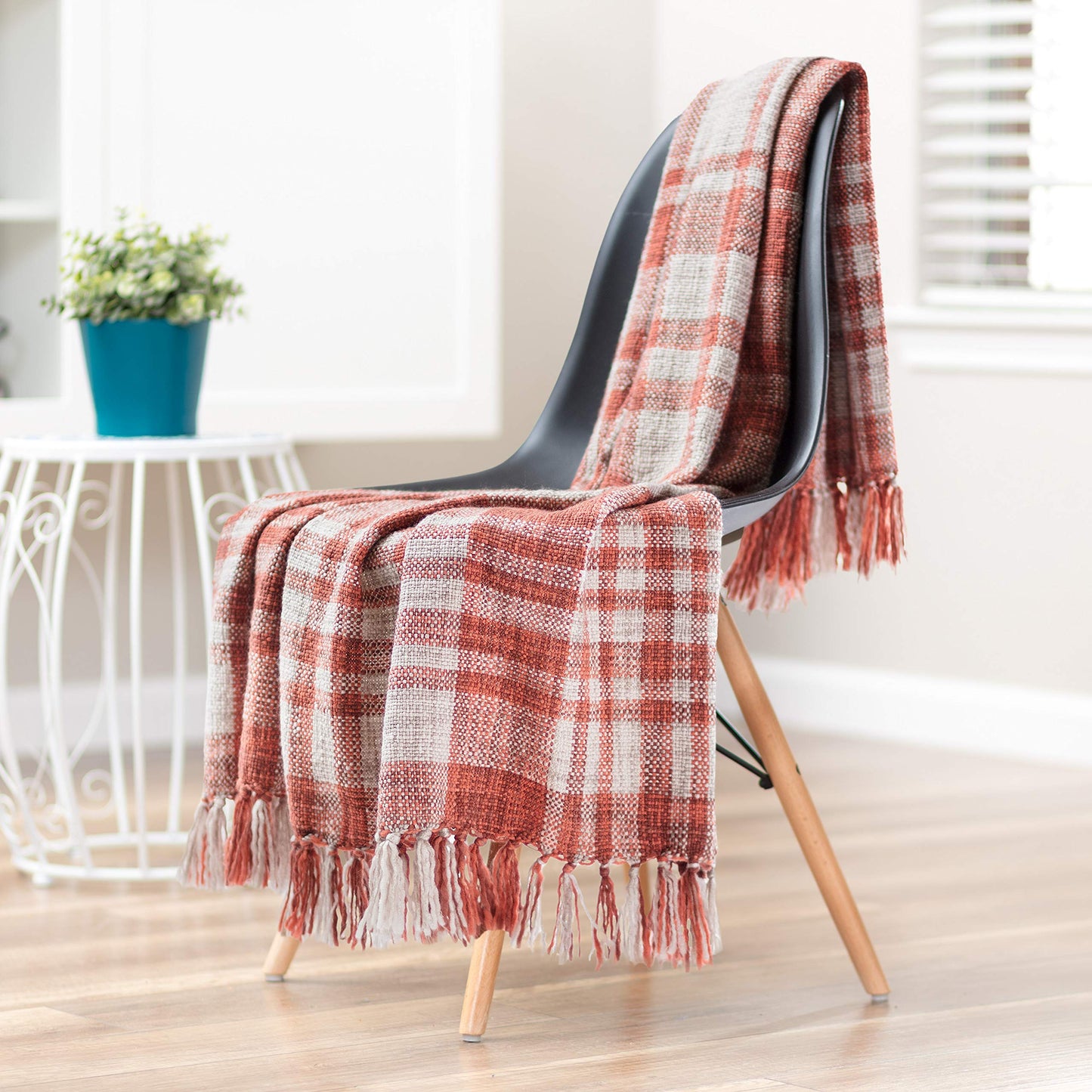 Chanasya Premium Farmhouse Pattern Plaid Throw Blanket Lightweight Knit Textured Woven Decorative Blanket for Couch Bed Living Room Blankets with Tassels Throw Blanket (50x65 Inches) Rust