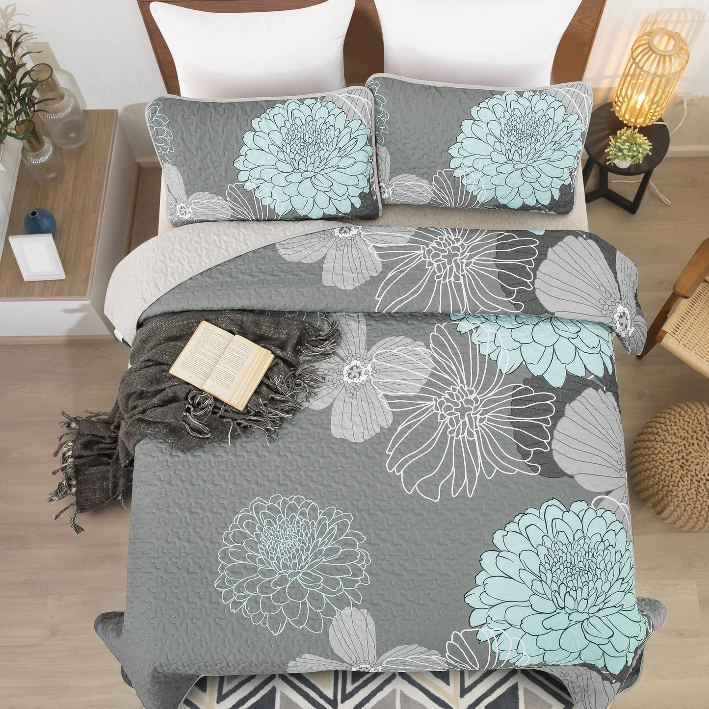 Anibedding Green Floral Queen Size Quilt Set - 3 Pieces Boho Flower Quilt Coverlet Elegant Bohemian Bedspread with 2 Pillowcases Soft Lightweight Bedding Quilts for Adults (Green,96"x90")
