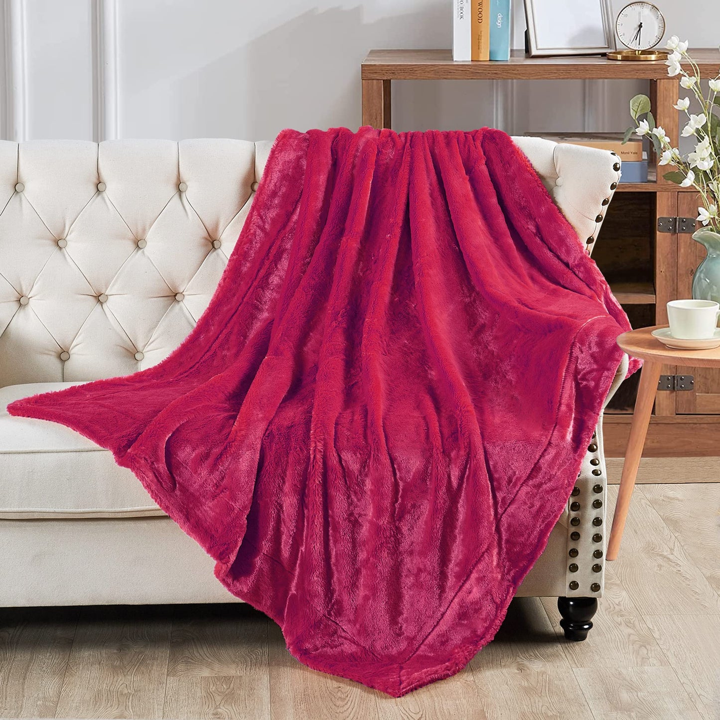 Home Soft Things Red Plain Faux Fur Throw Blanket, Chili Pepper - 50'' x 60'' Shiny Silky Smooth Soft Heavy Bed Couch Cover Warm Comfortable Cozy Elegant Plush Throw for Living Room Bedroom