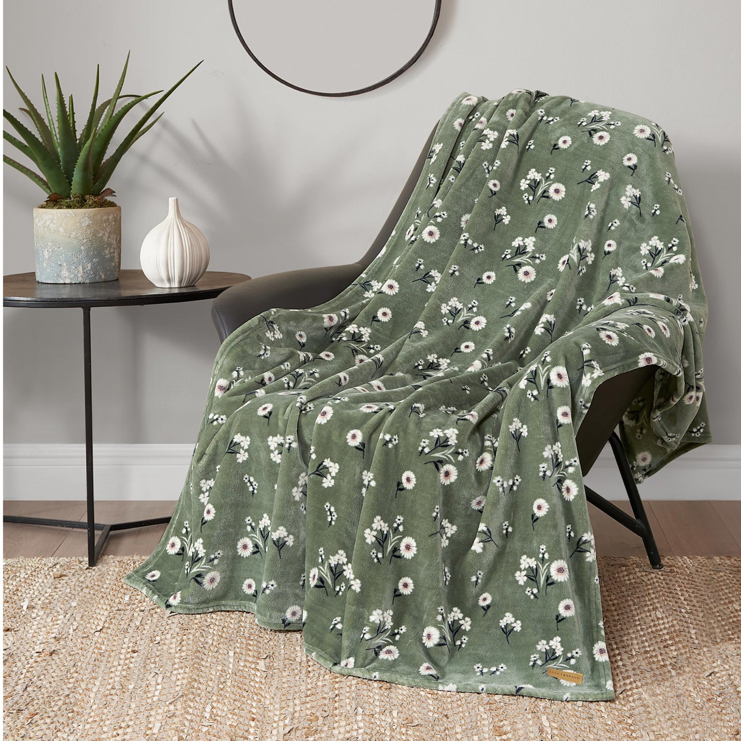 Lucky Brand Cozy Plush Blanket - Premium Microfiber Throw for Luxurious Comfort and Style, 50" x 70", Daisy Green Floral