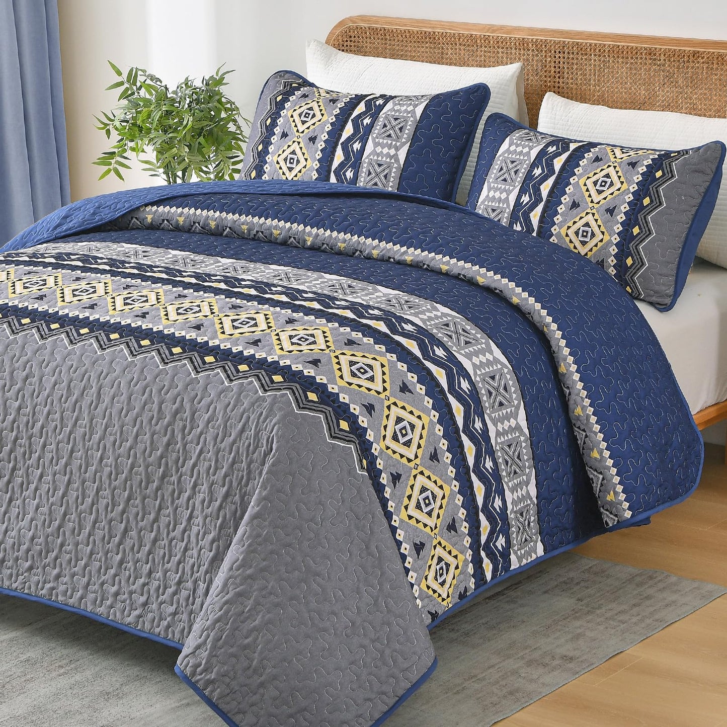 WONGS BEDDING 3 Pieces Quilt Set Queen Size, Navy Blue Quilt Bedspread Lightweight Bohemian Coverlet Set with 2 Pillowcase, Soft Geometry Printed Bedding Set Queen for All Season 96"×90"