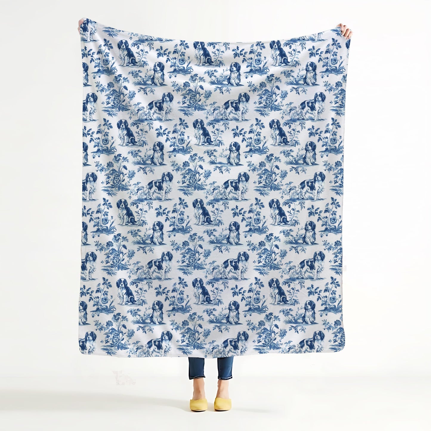 BUJSP Chinoiserie Cavalier King Charles Spaniel Blanket, Cavalier King Charles Spaniel Gifts, Blue and White French Country Toile Dog Throw Blanket for Home Bedroom Couch Bed Decor, 50x60 Inches