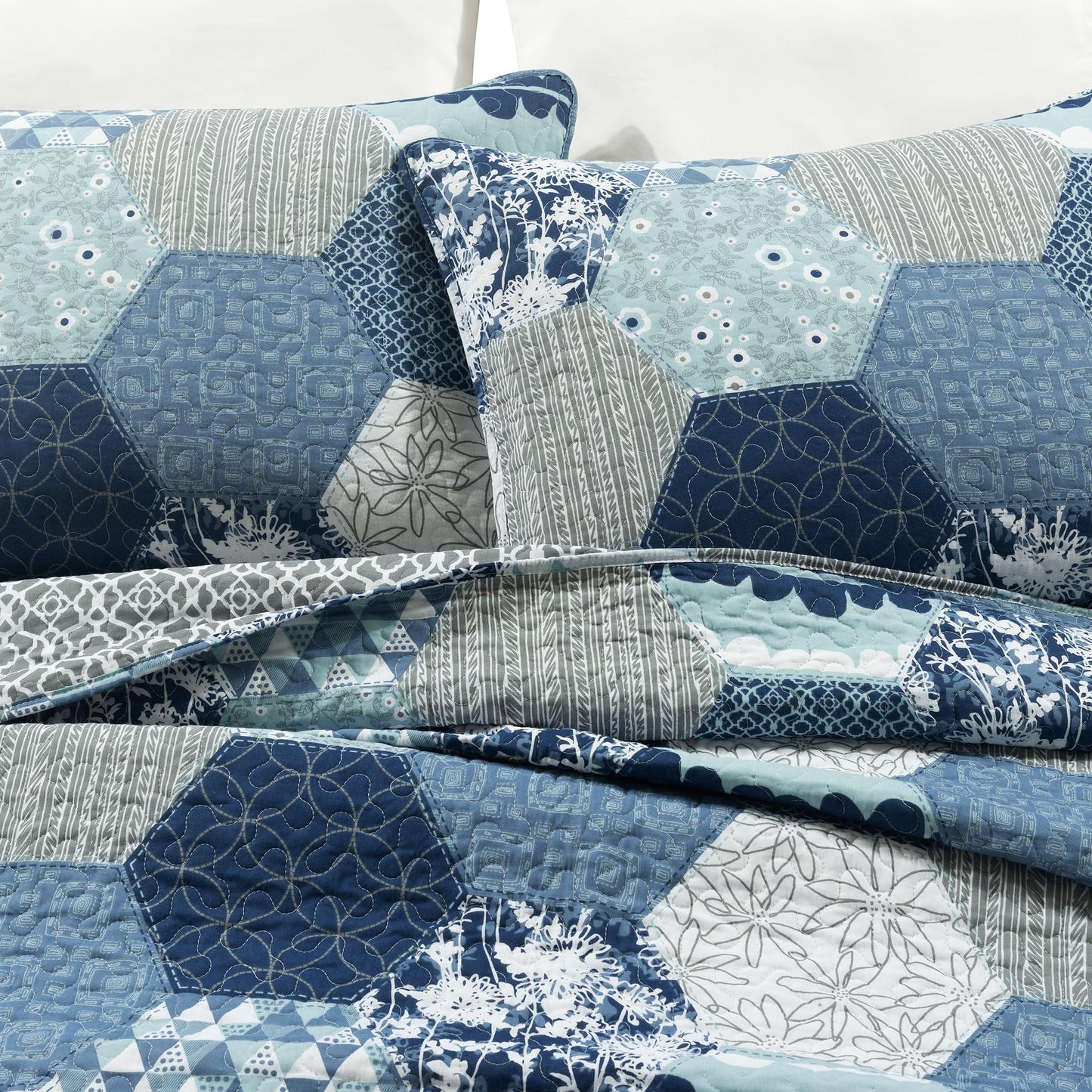 Lush Decor Briley Reversible Cotton Quilt Queen Size 3 Piece Set Full/Queen Dusty Blue - Bedding Set Queen Quilt - Patchwork Quilts - Country Decor