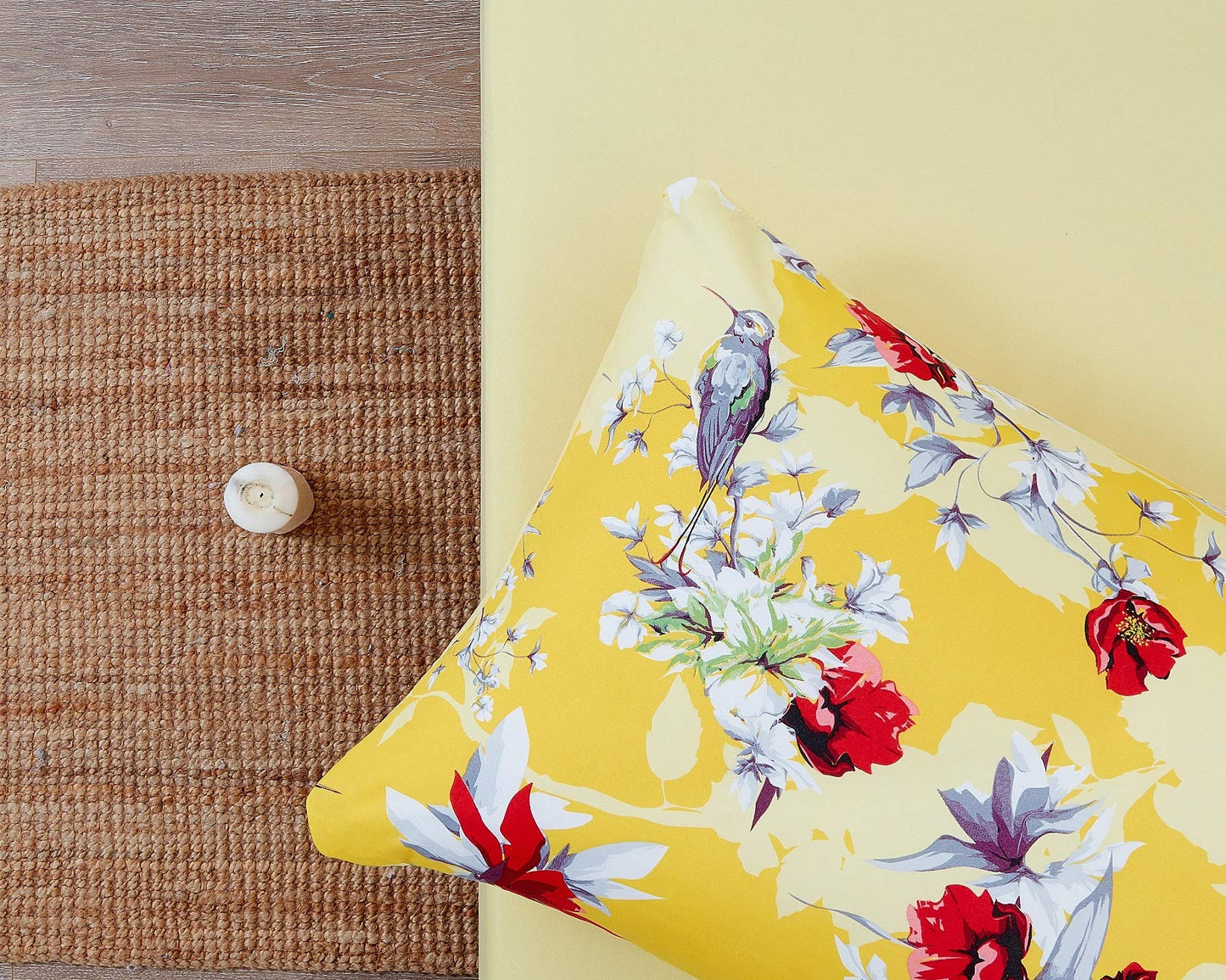DaDa Bedding Lovely Yellow Floral Fitted and Flat Bed Sheets - Radiant Sunshine Hummingbirds Multi-Colorful Red Flowers - Bright Vibrant w/Pillow Cases Set - Full Size - 4-Pieces